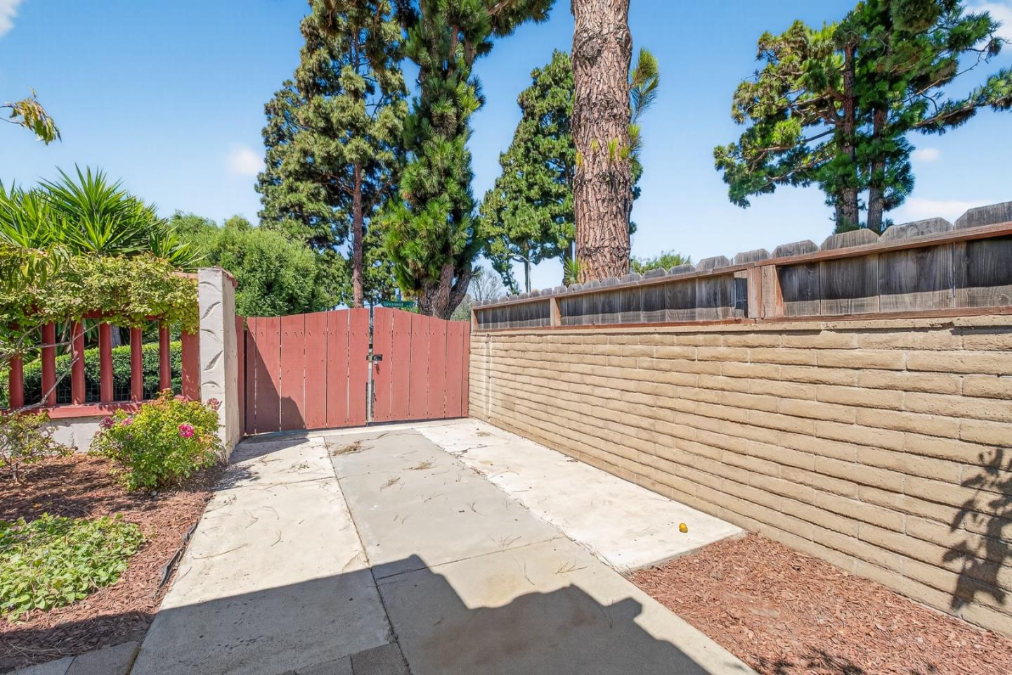 1101 Greenwood Place