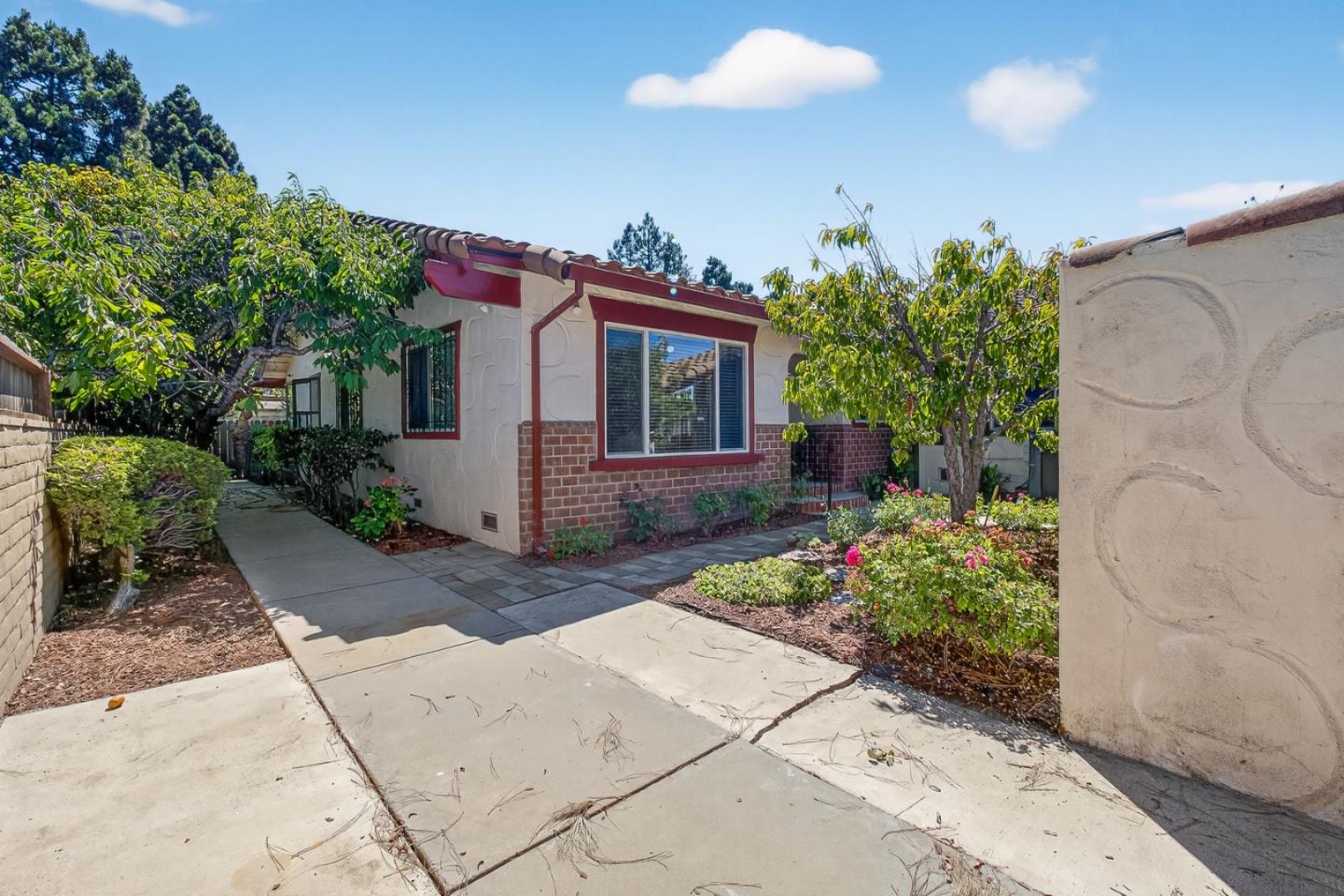 1101 Greenwood Place