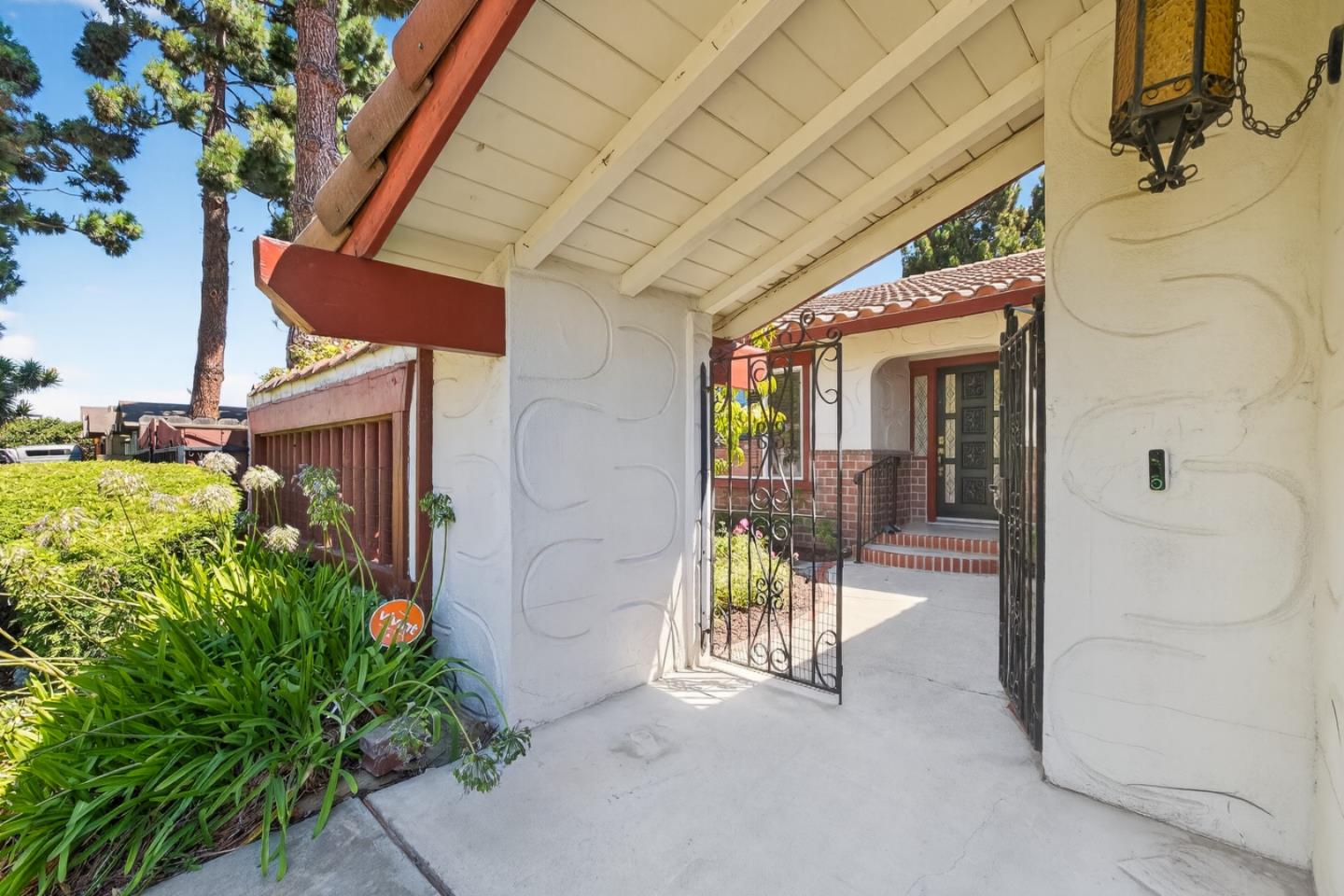 1101 Greenwood Place