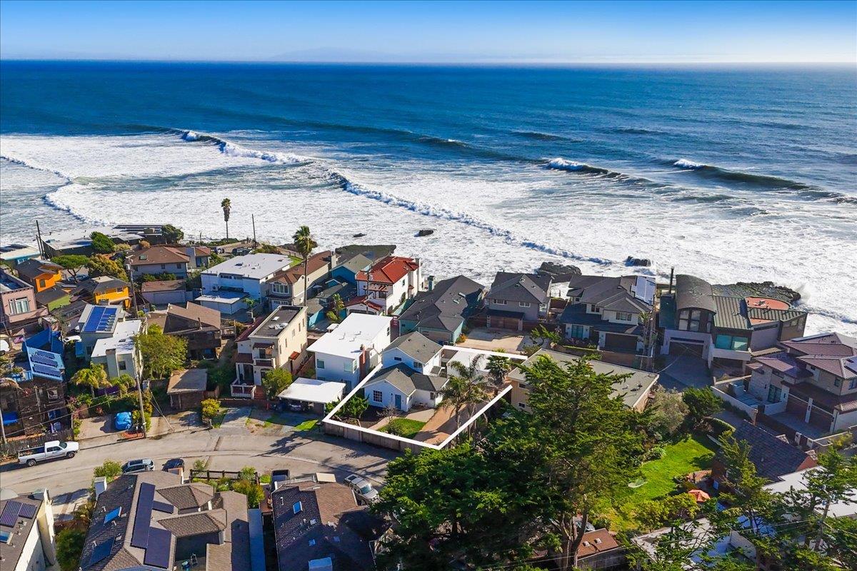 2866 Chesterfield Drive