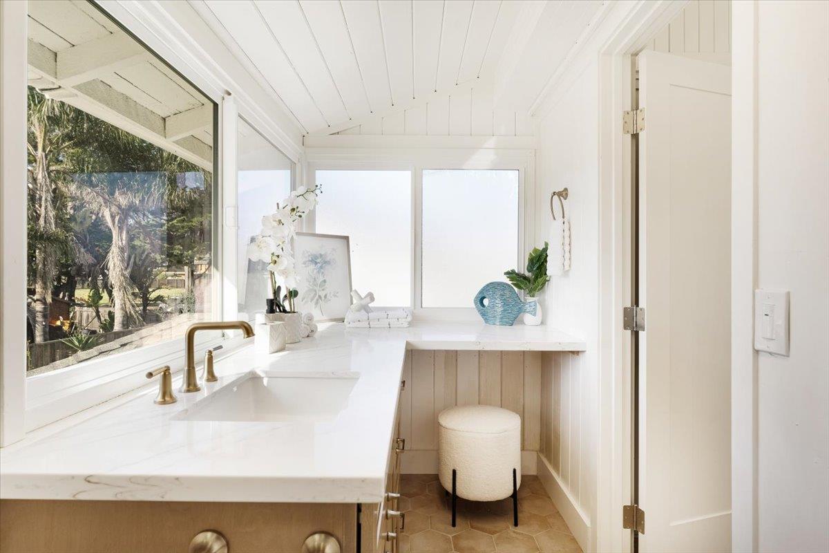 2866 Chesterfield Drive