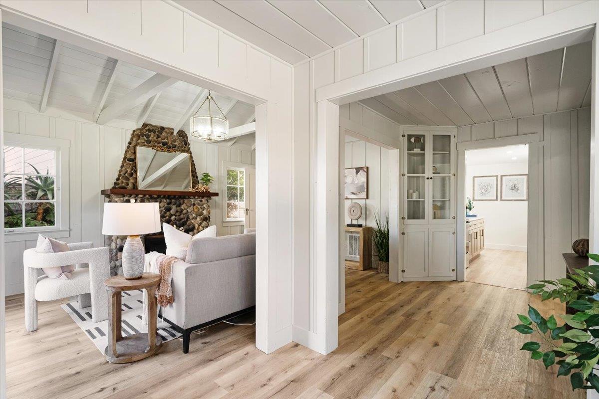 2866 Chesterfield Drive