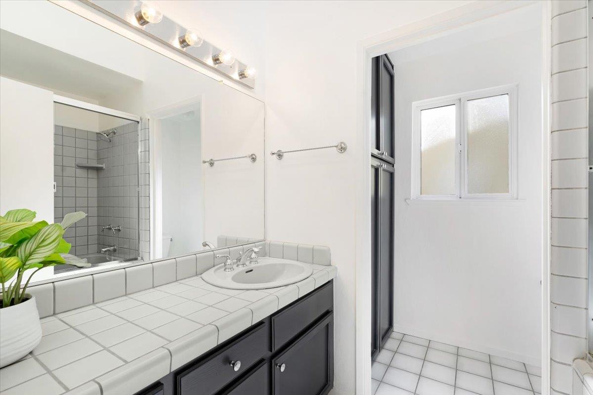 334 Lee Street Street