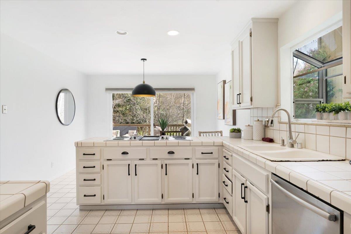 334 Lee Street Street