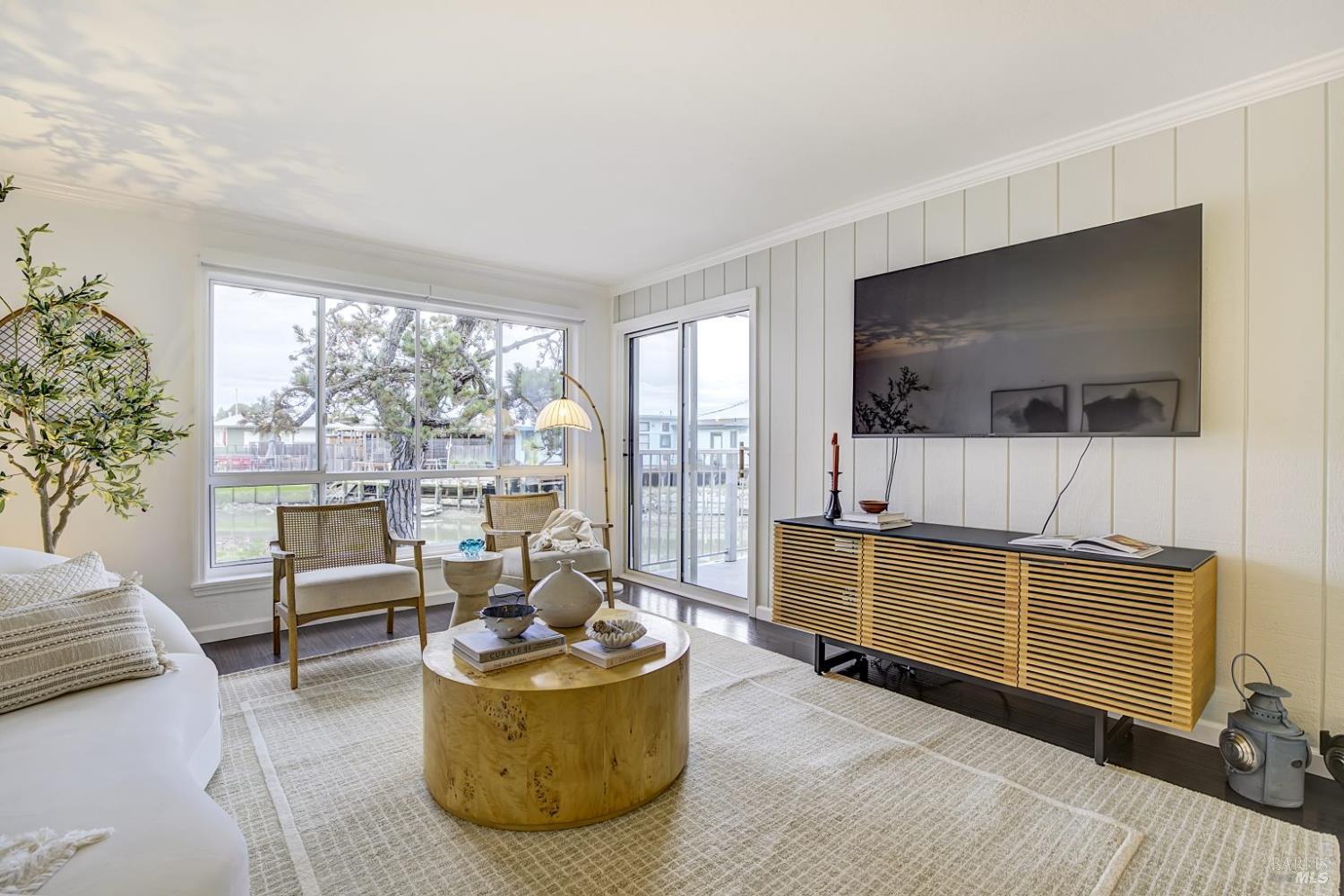629 Larkspur Plaza Drive
