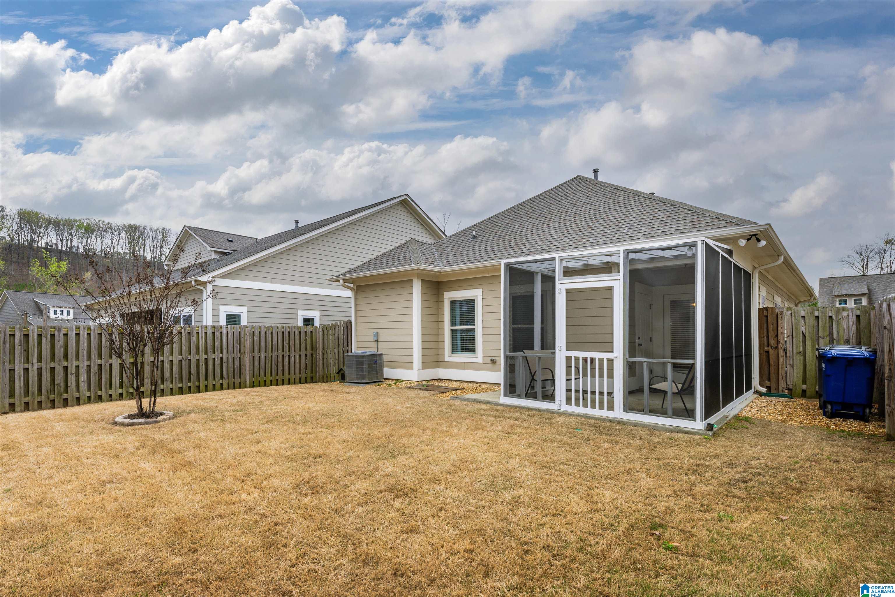 3907 CREST LANDING