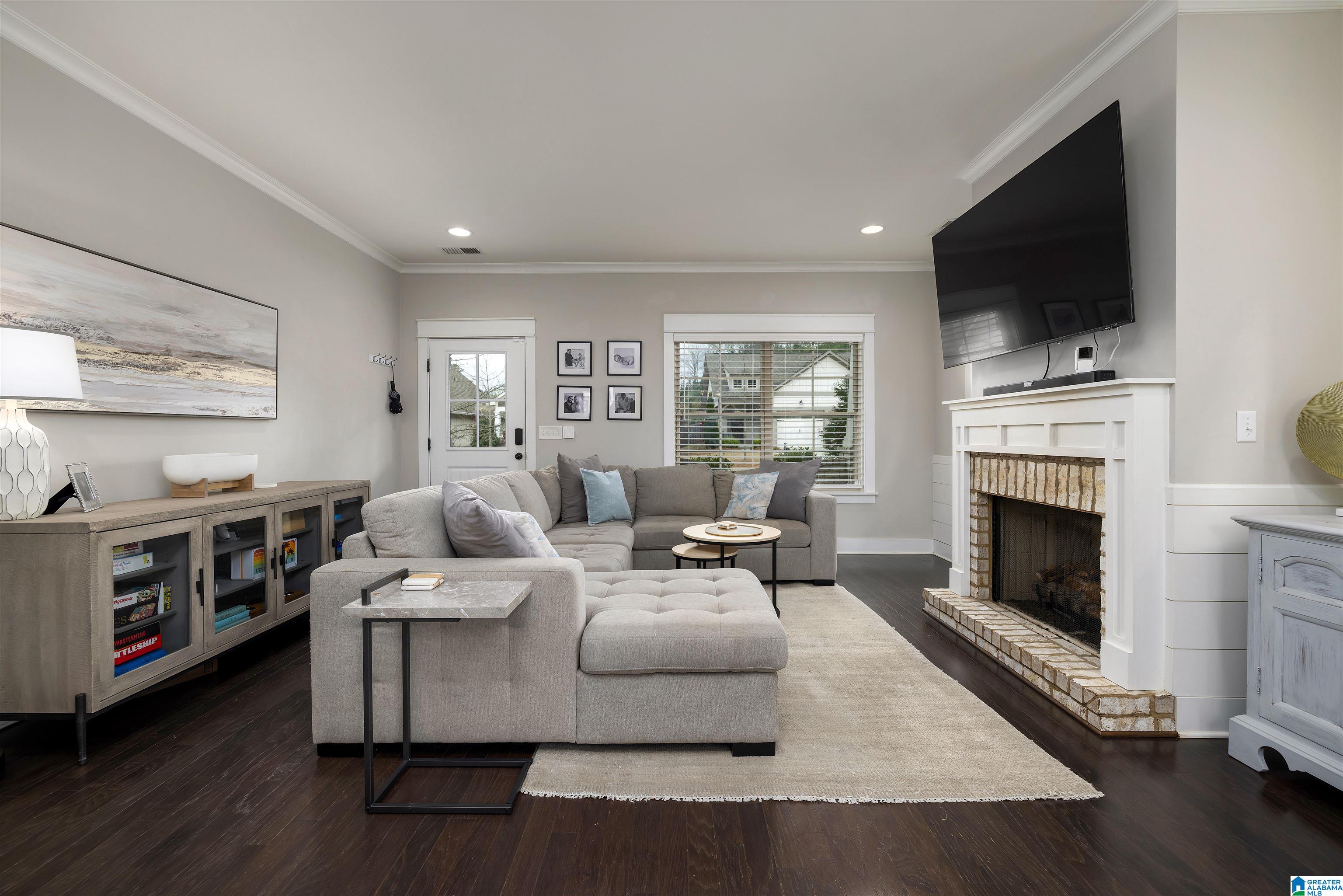 3907 CREST LANDING
