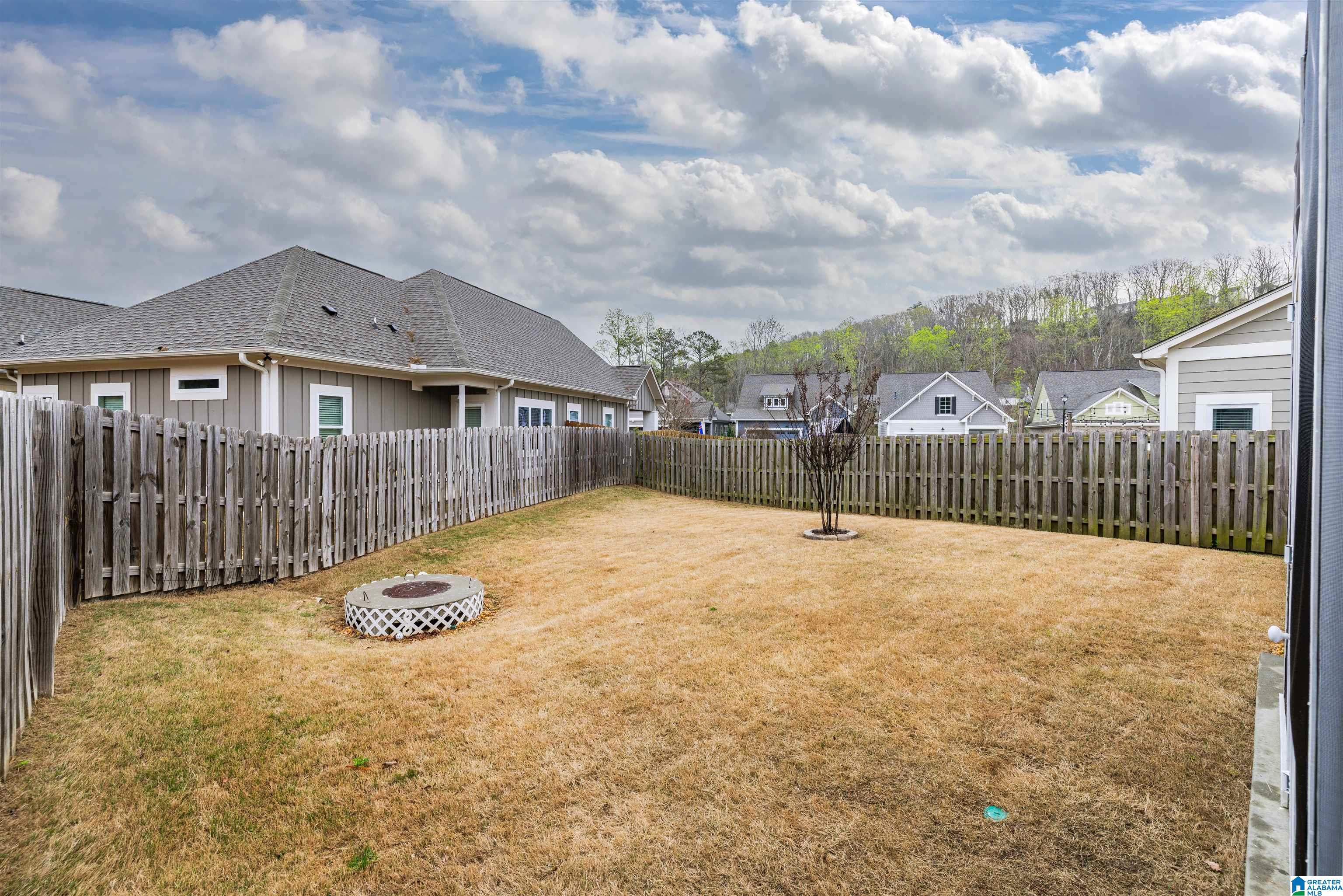 3907 CREST LANDING