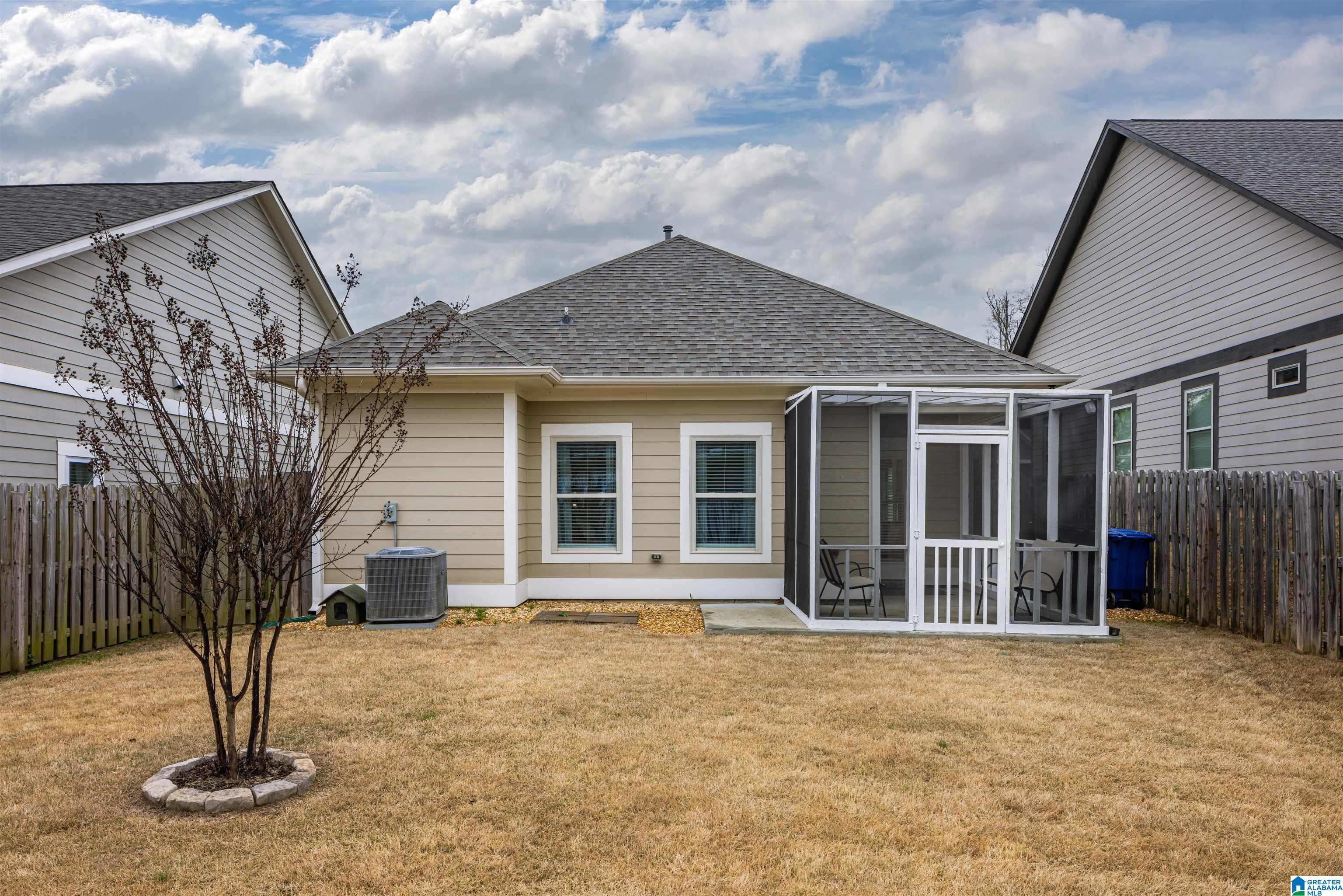 3907 CREST LANDING