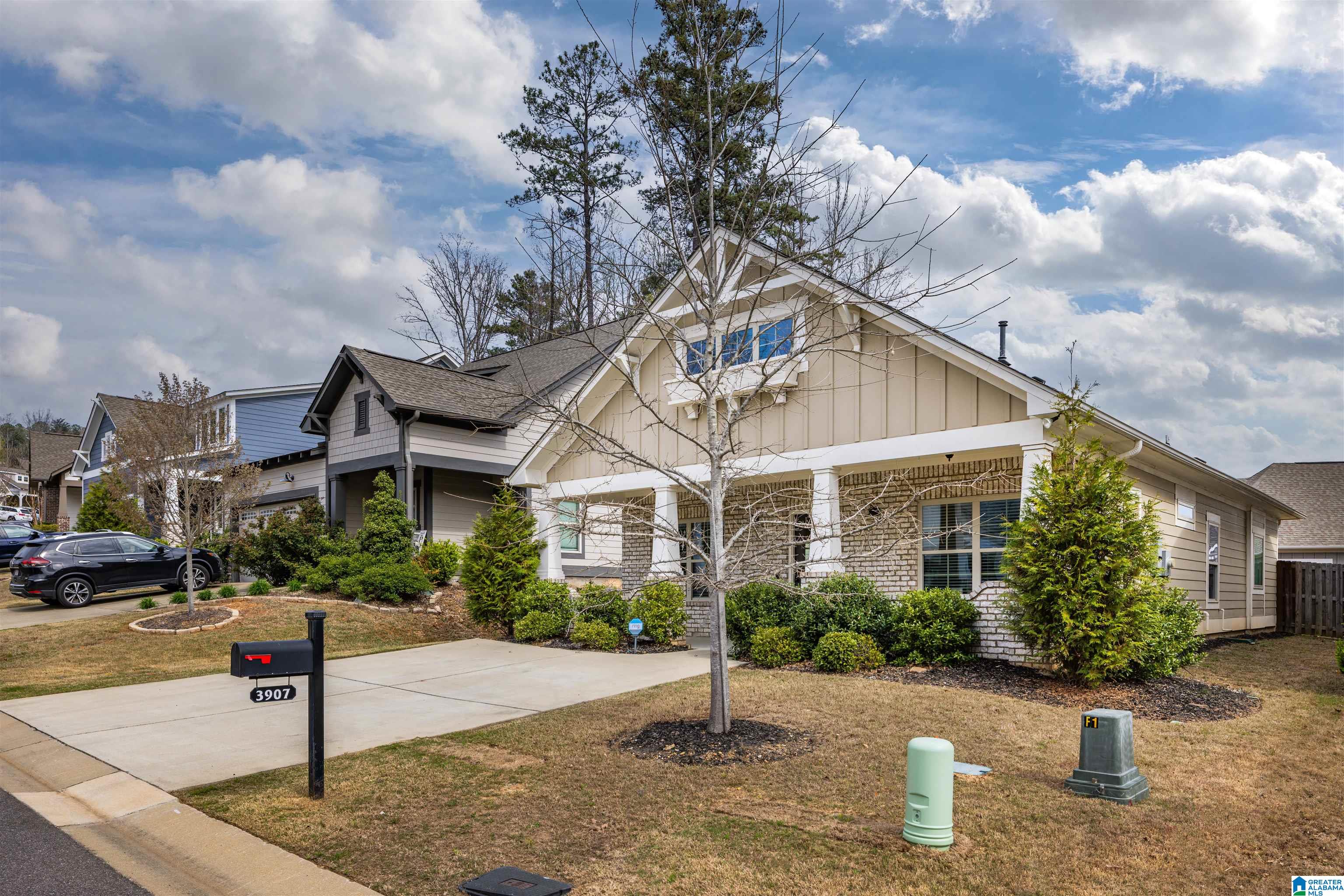 3907 CREST LANDING