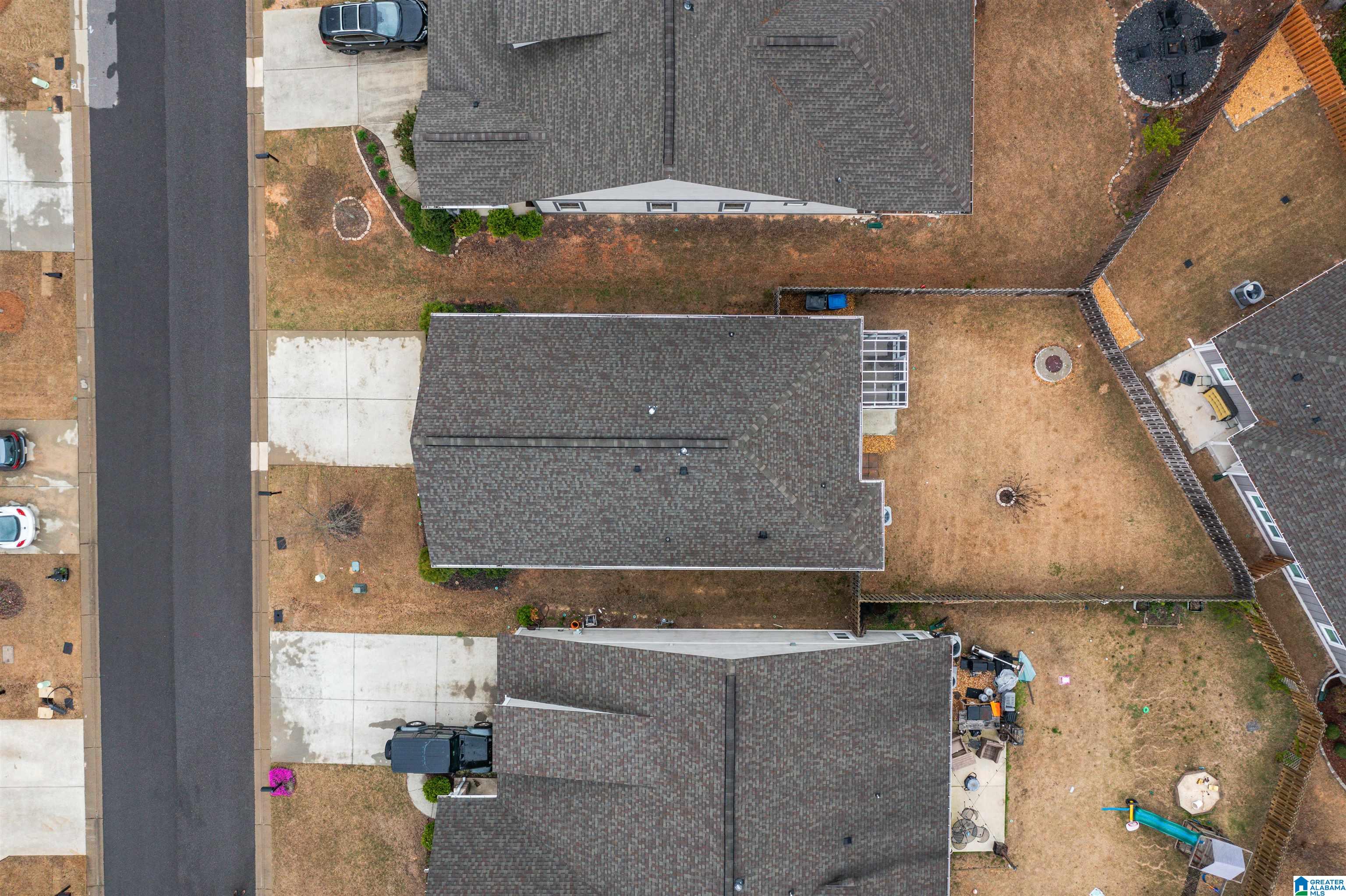 3907 CREST LANDING