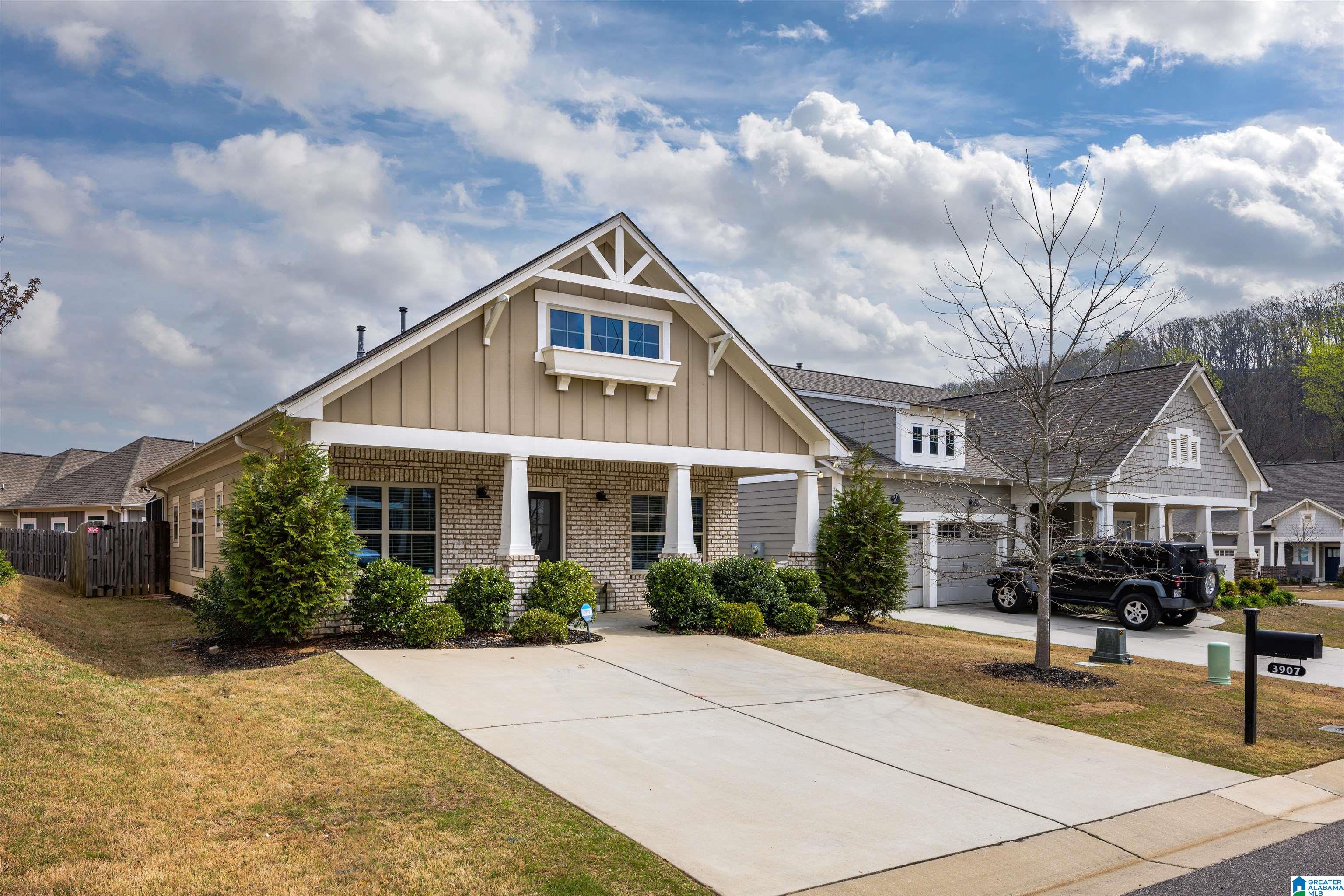 3907 CREST LANDING
