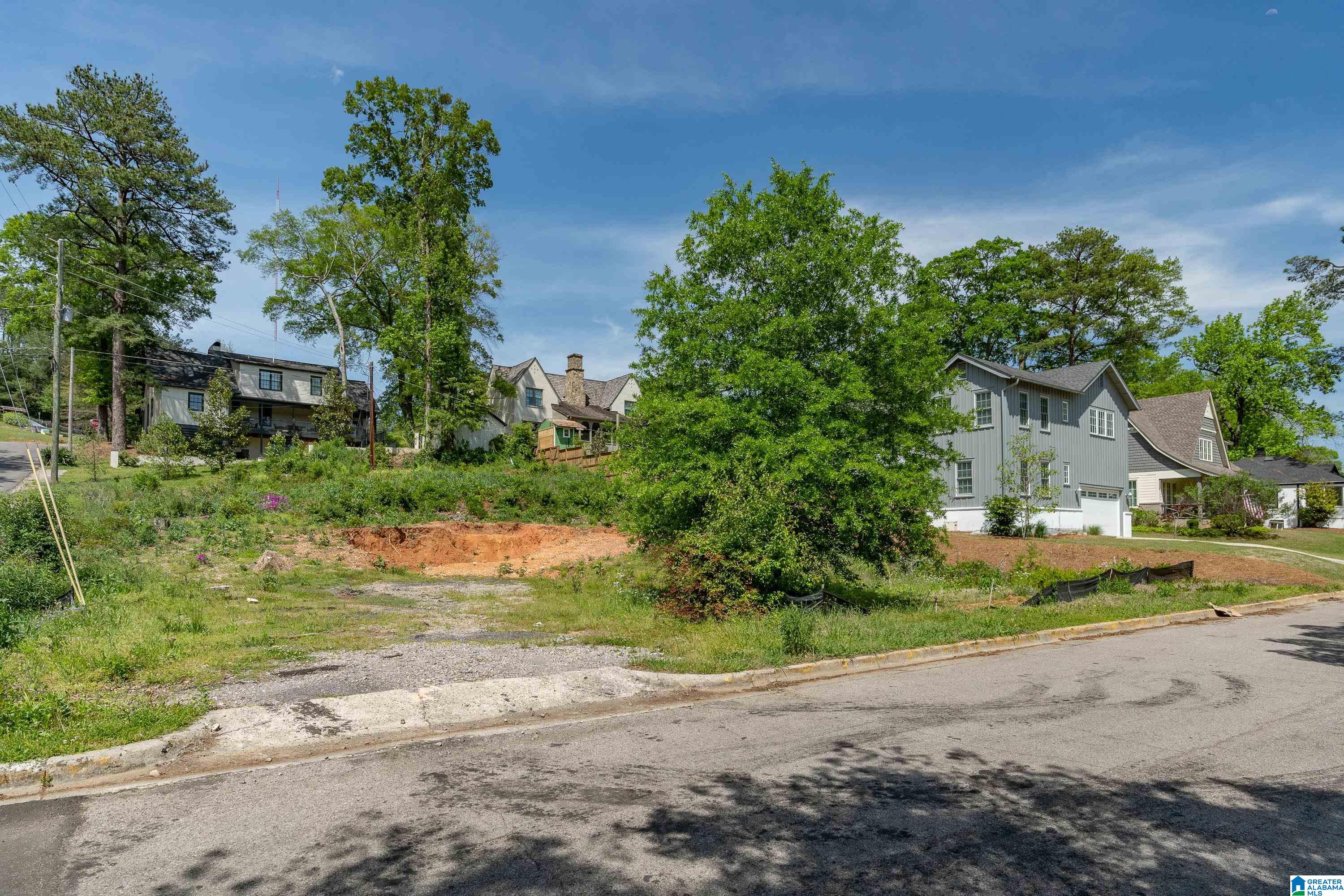 1104 IRVING ROAD 2