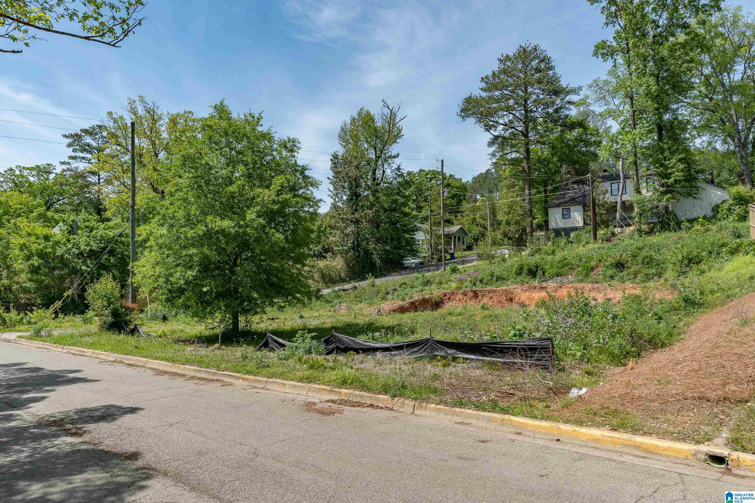 1104 IRVING ROAD 2