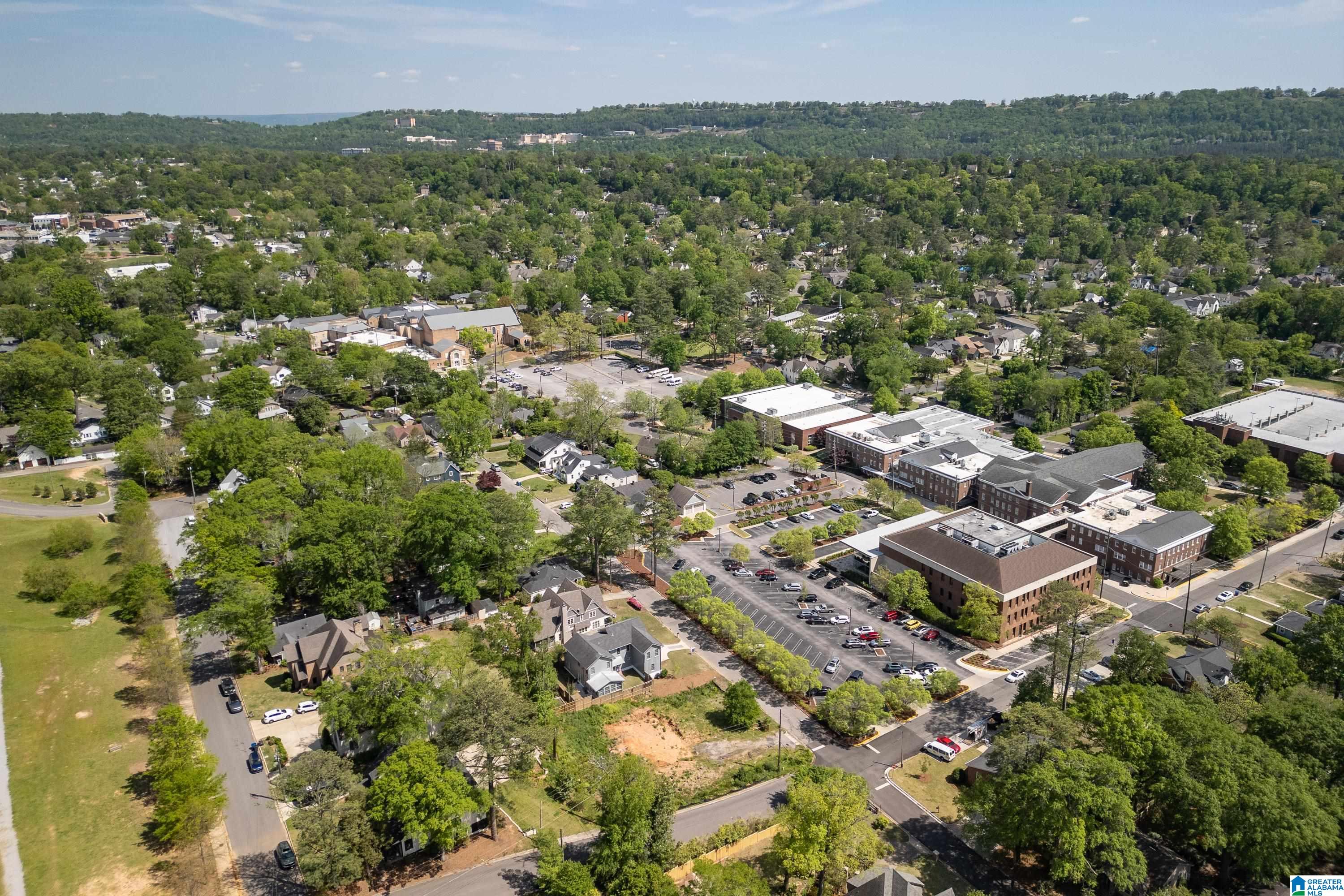1104 IRVING ROAD 2