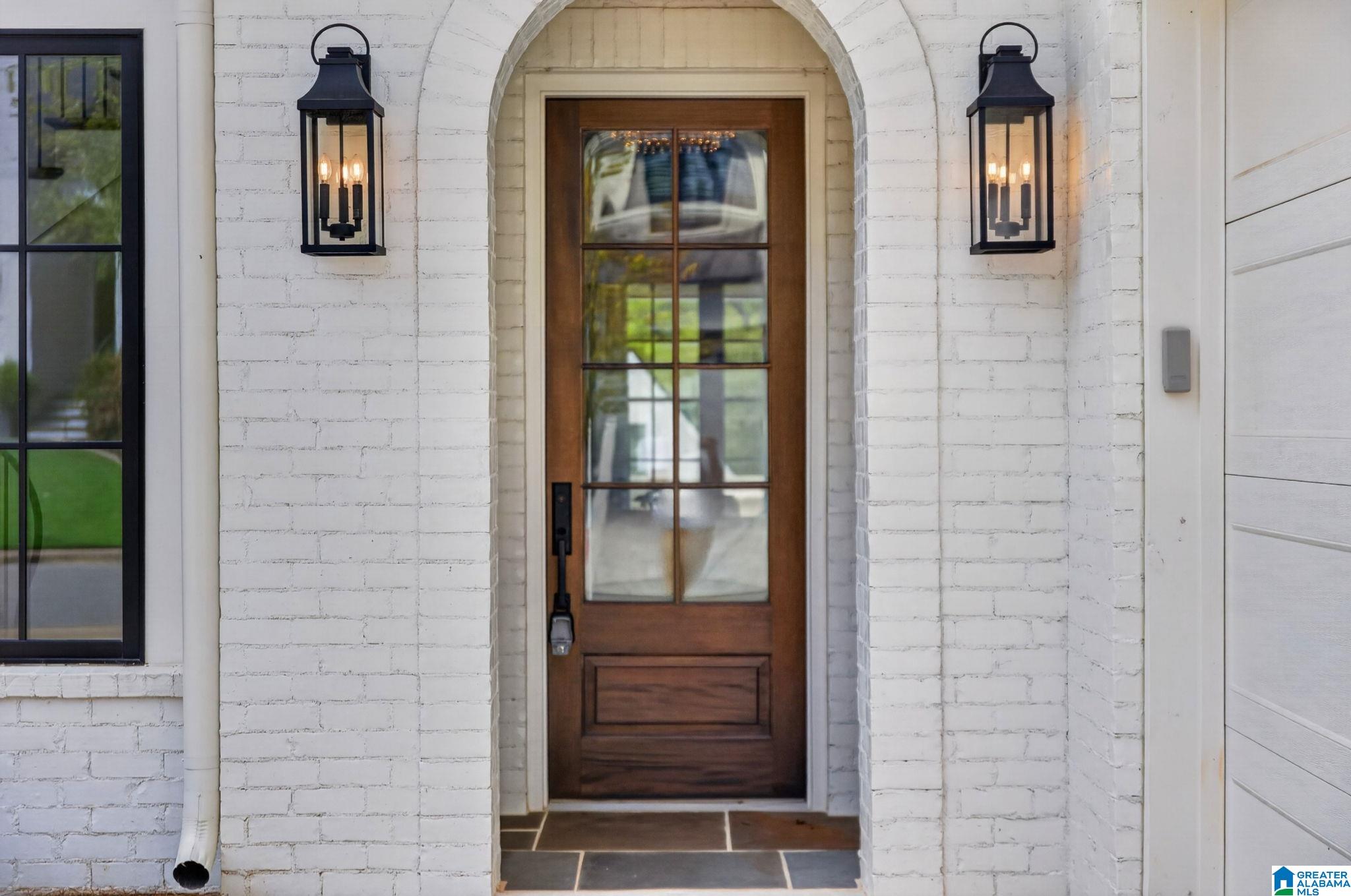 1719 COLLINWOOD COURT