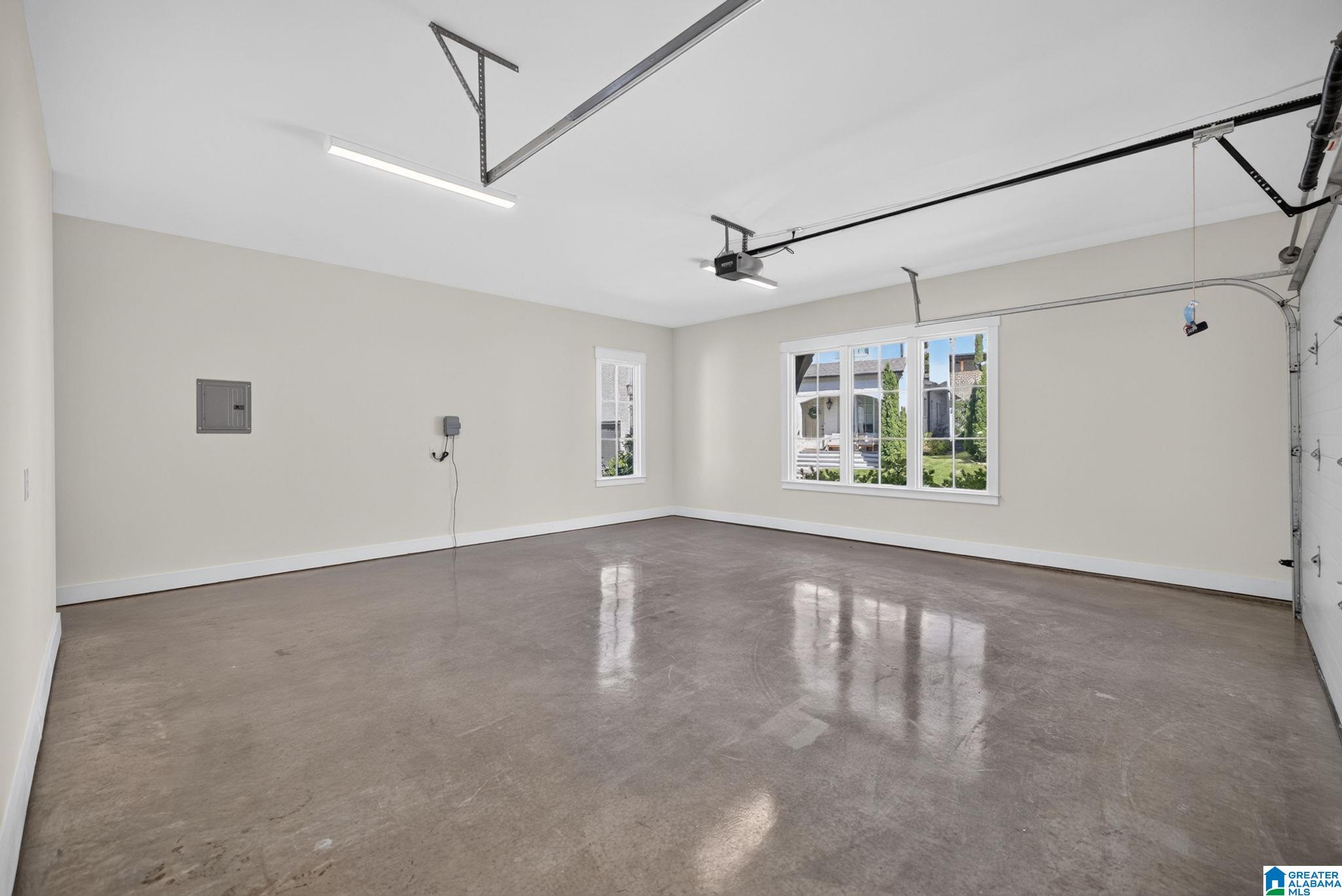 1719 COLLINWOOD COURT
