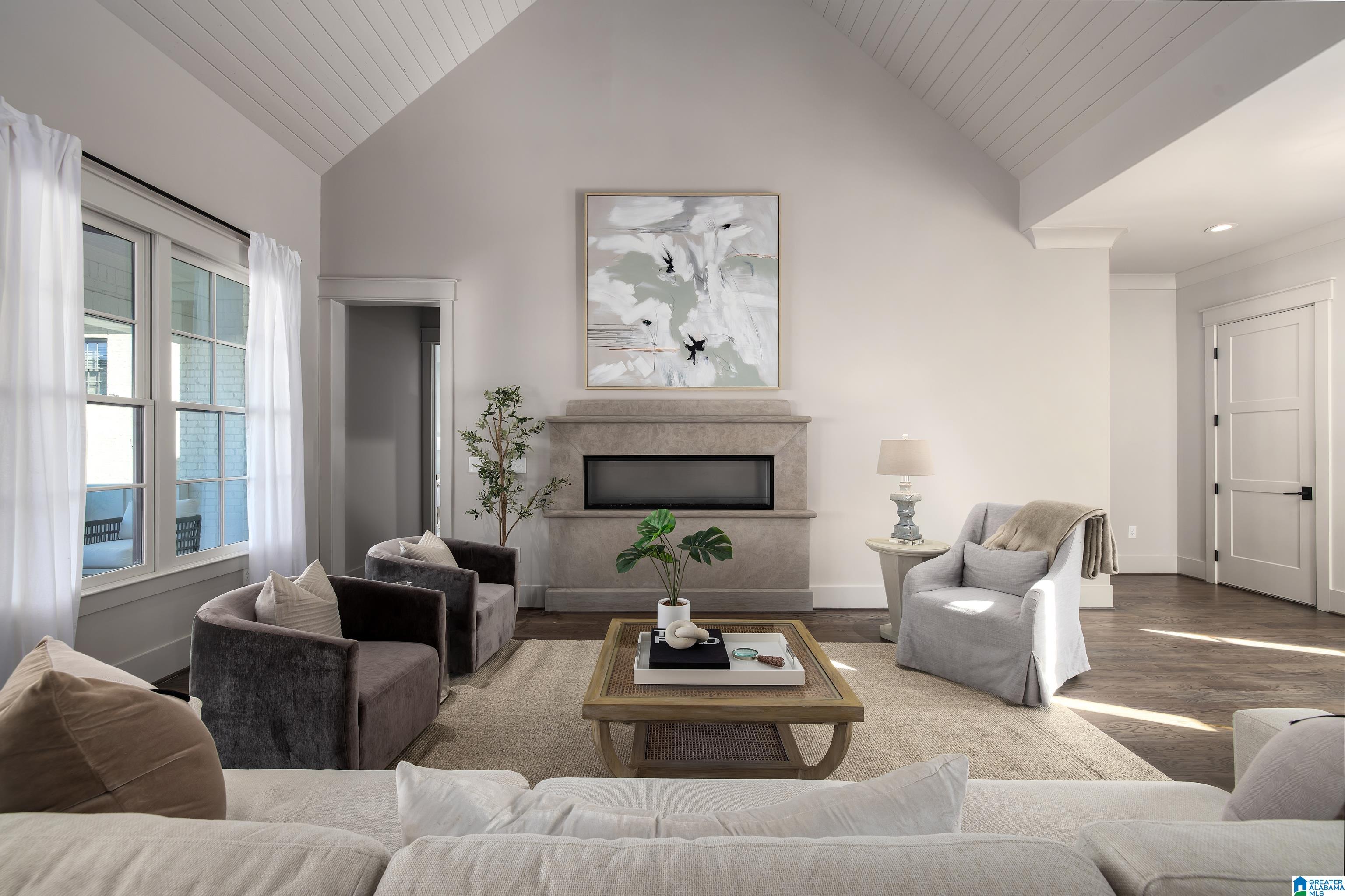 1719 COLLINWOOD COURT