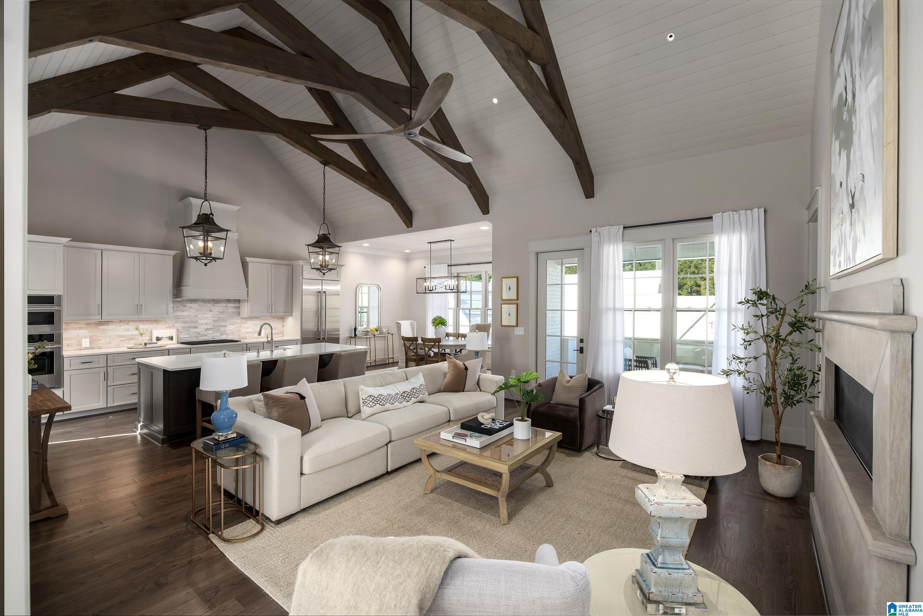 1719 COLLINWOOD COURT