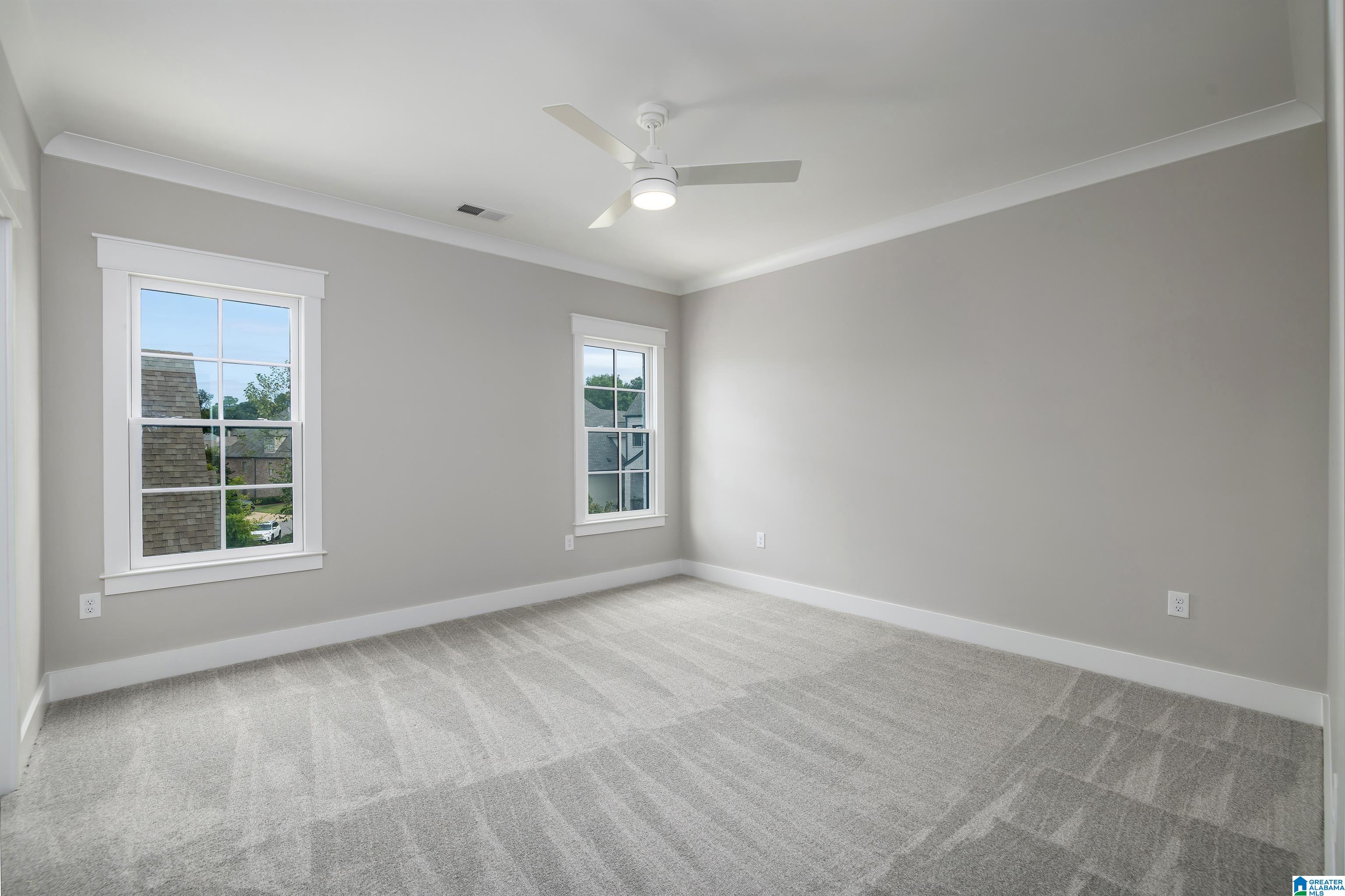 1719 COLLINWOOD COURT