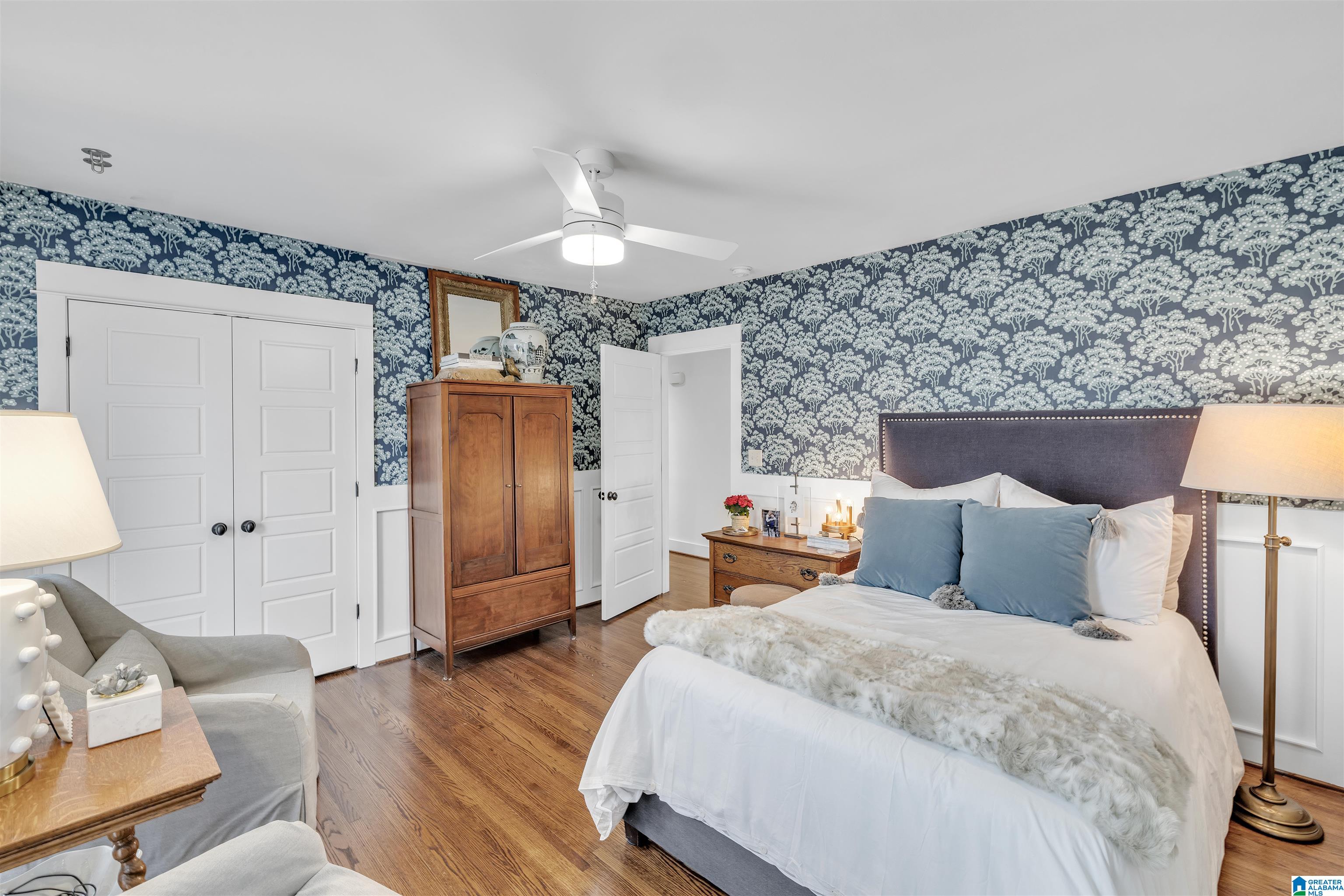 2125 VESTAVIA LAKE DRIVE