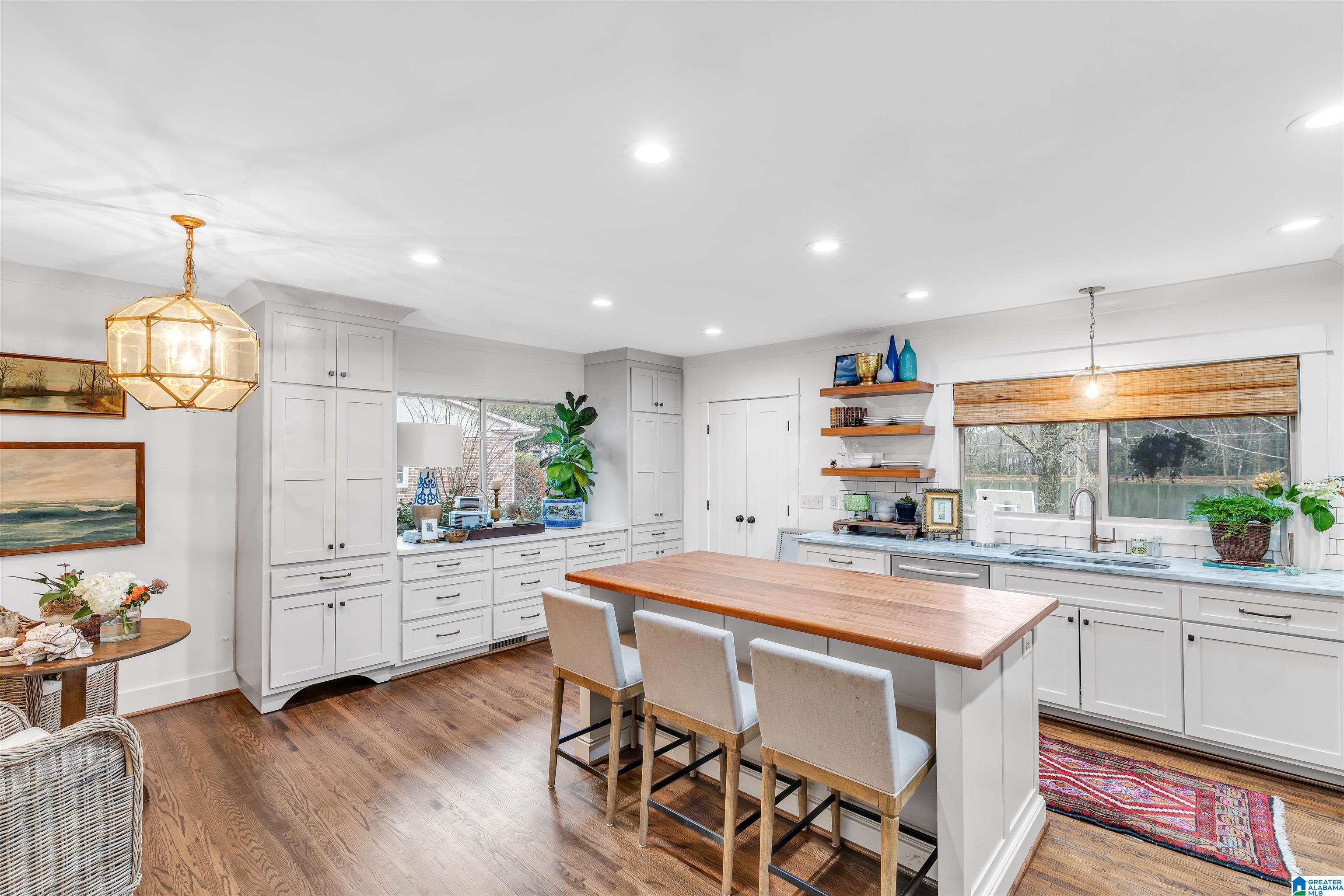 2125 VESTAVIA LAKE DRIVE