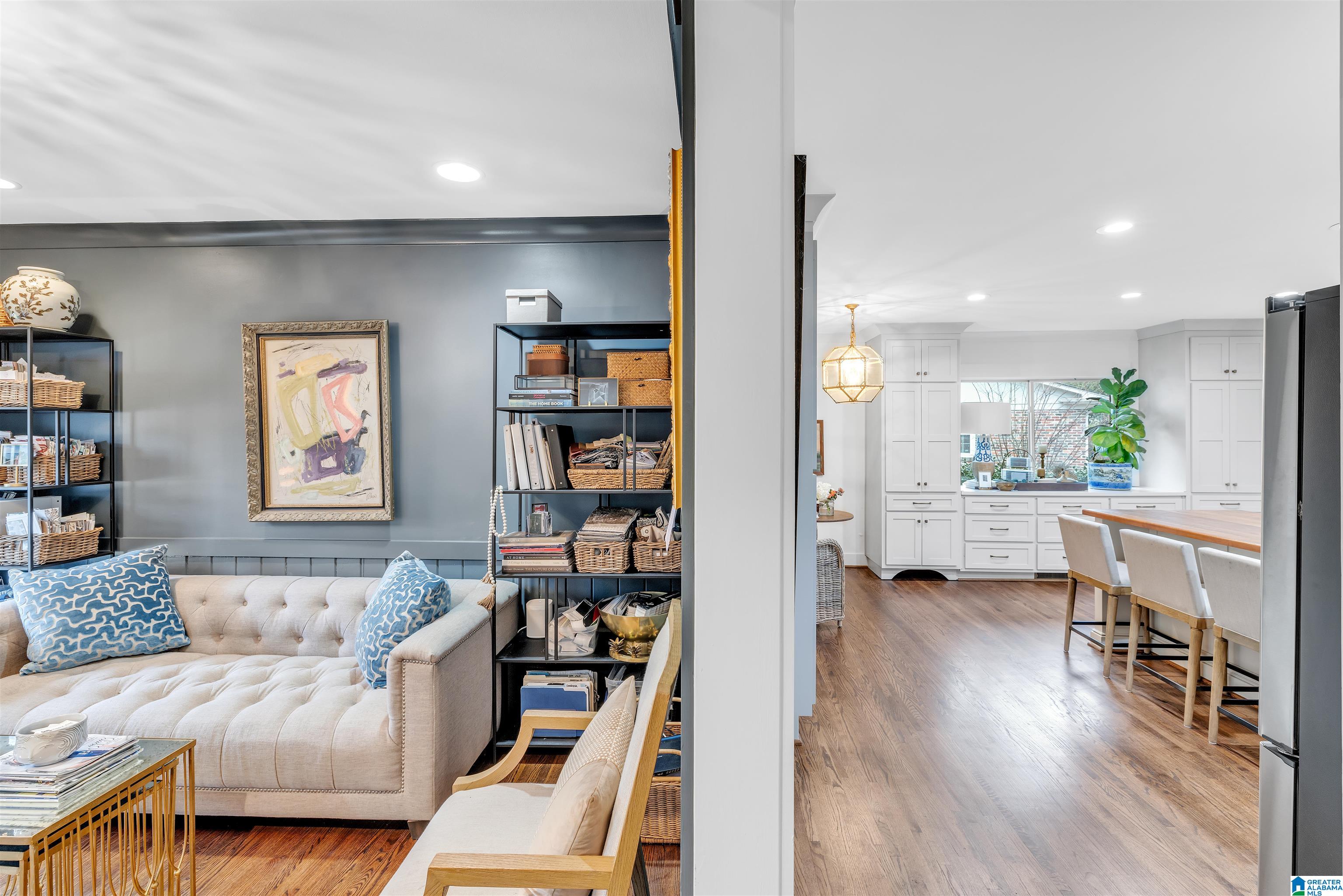 2125 VESTAVIA LAKE DRIVE