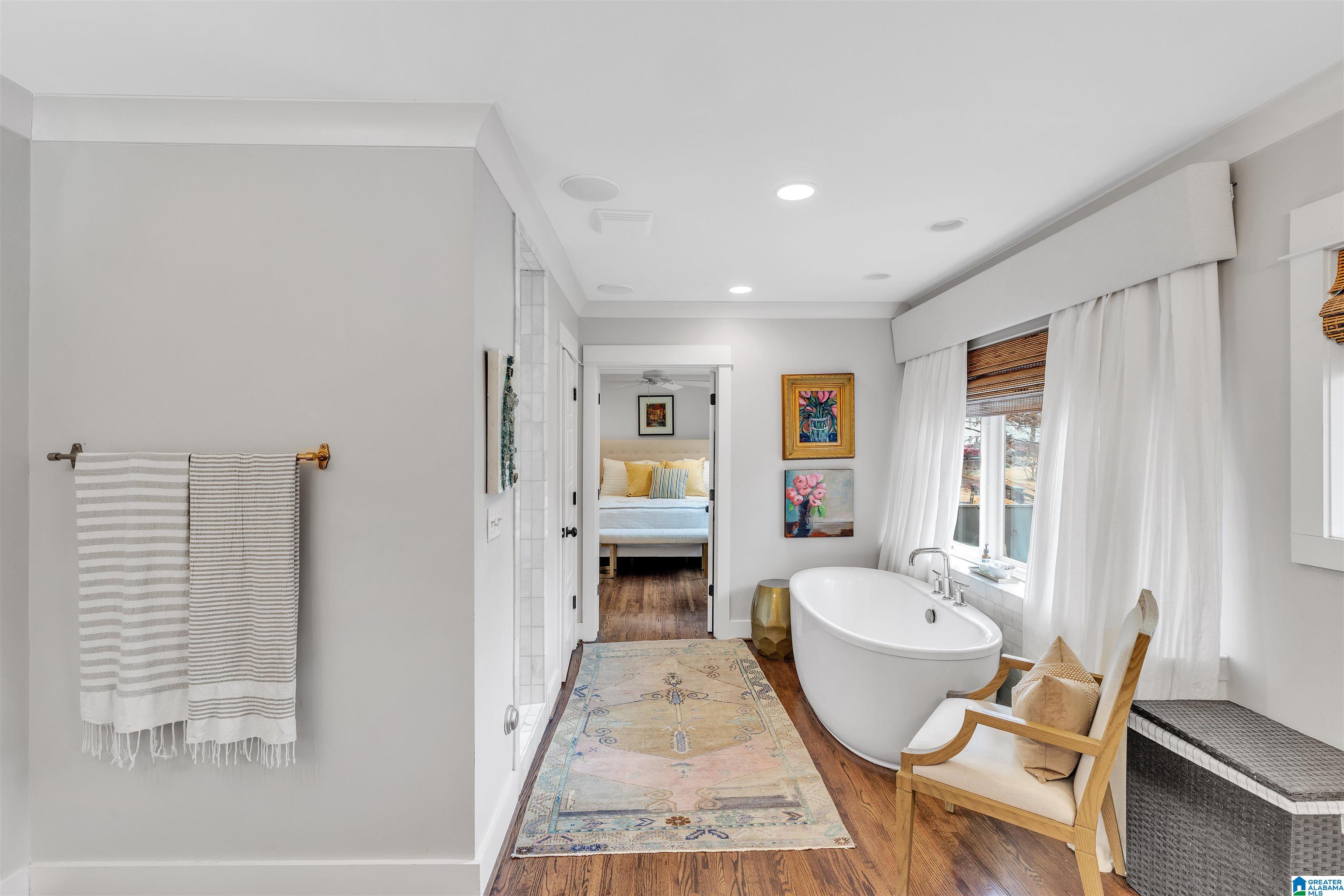 2125 VESTAVIA LAKE DRIVE