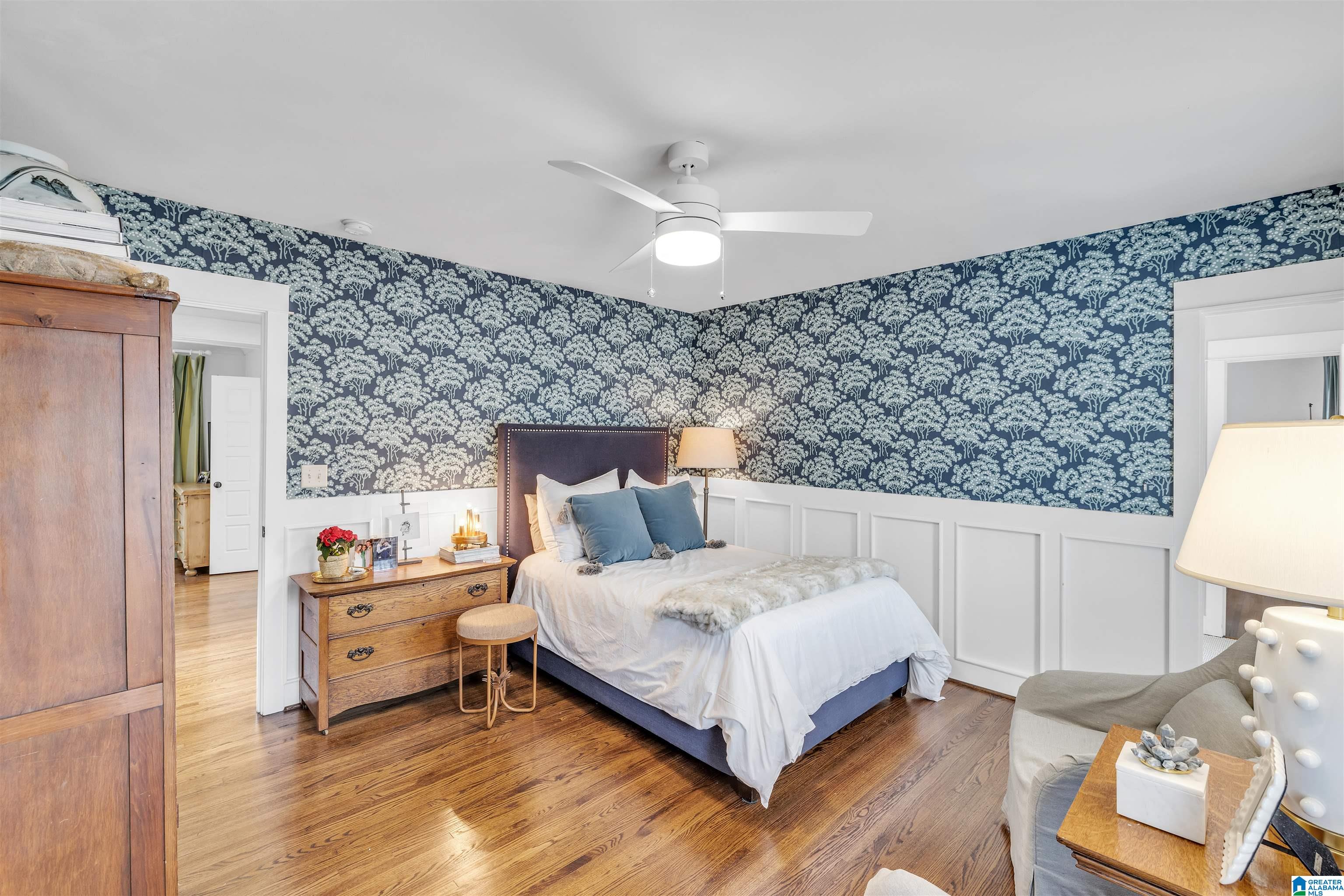 2125 VESTAVIA LAKE DRIVE