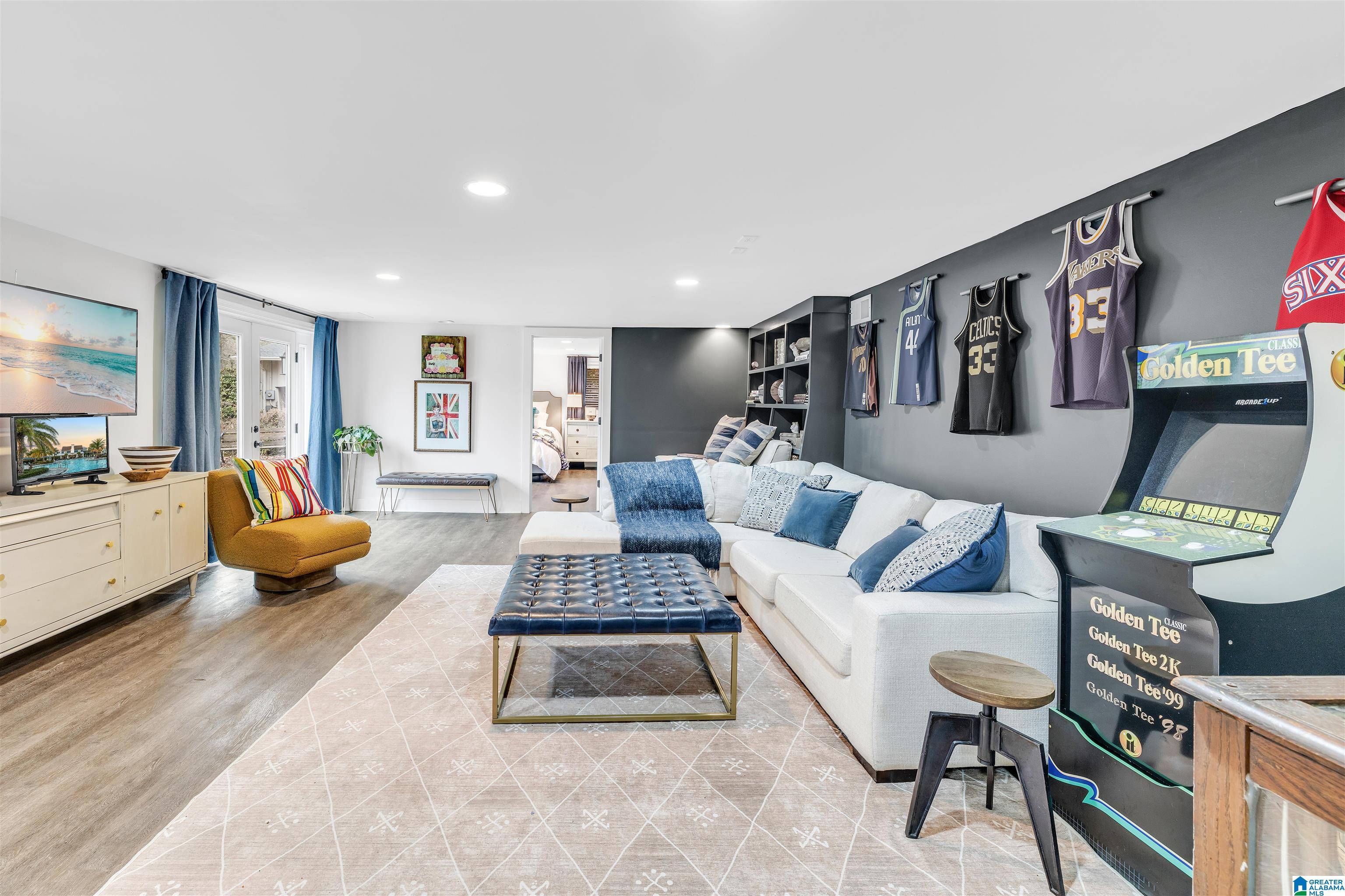 2125 VESTAVIA LAKE DRIVE