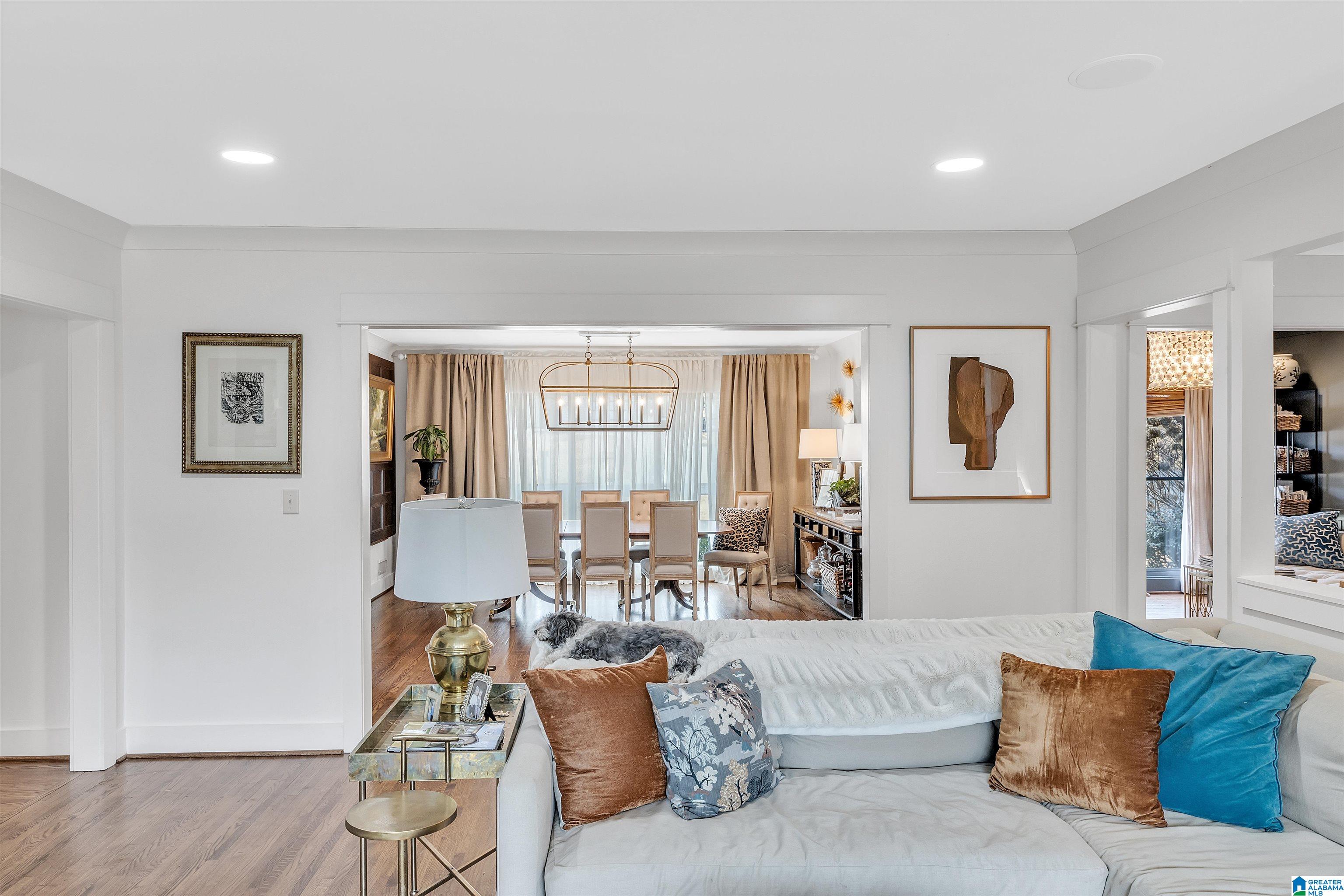 2125 VESTAVIA LAKE DRIVE