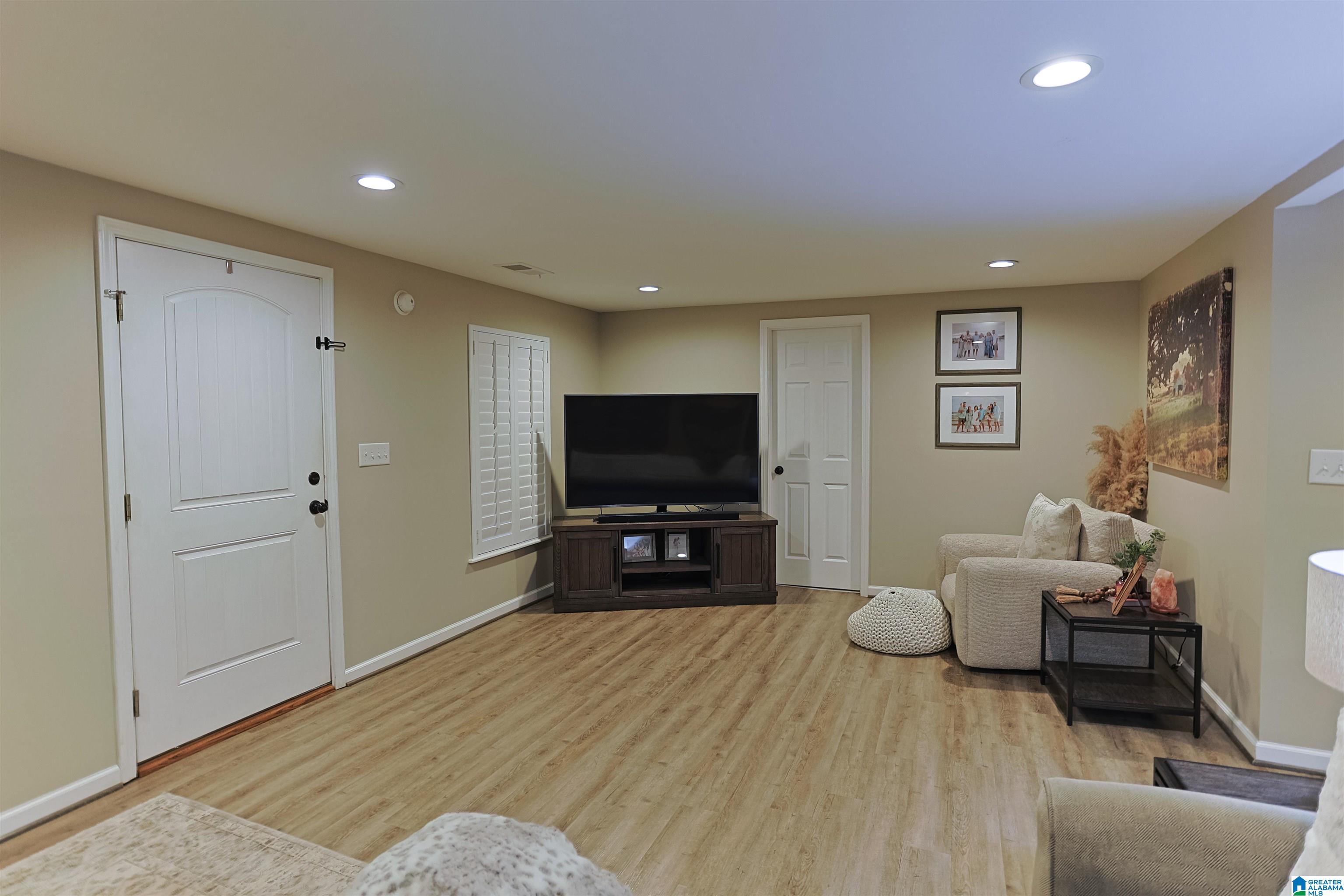 2365 JIM RANEY LANE