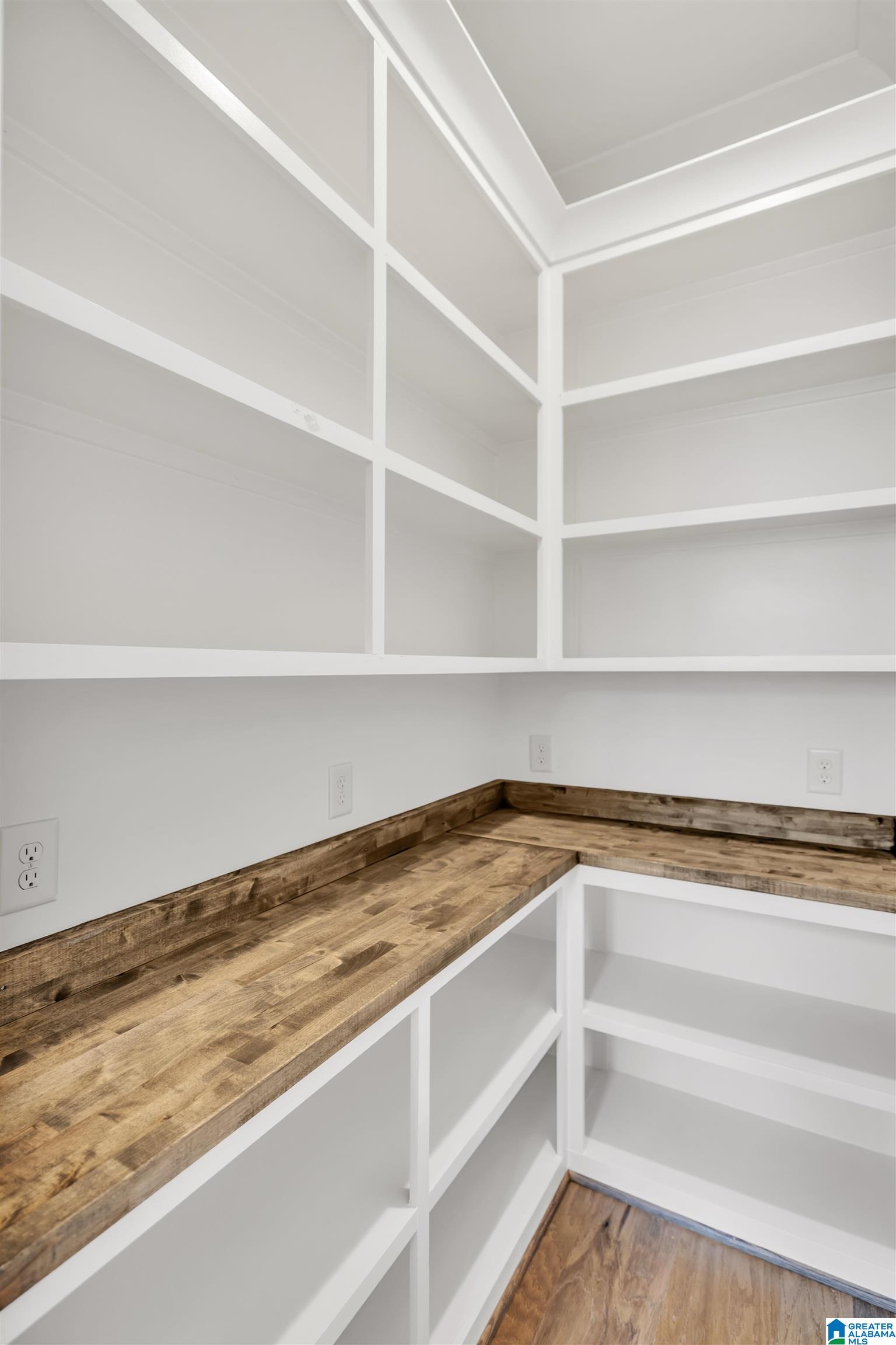 2263 FIVE OAKS TRAIL