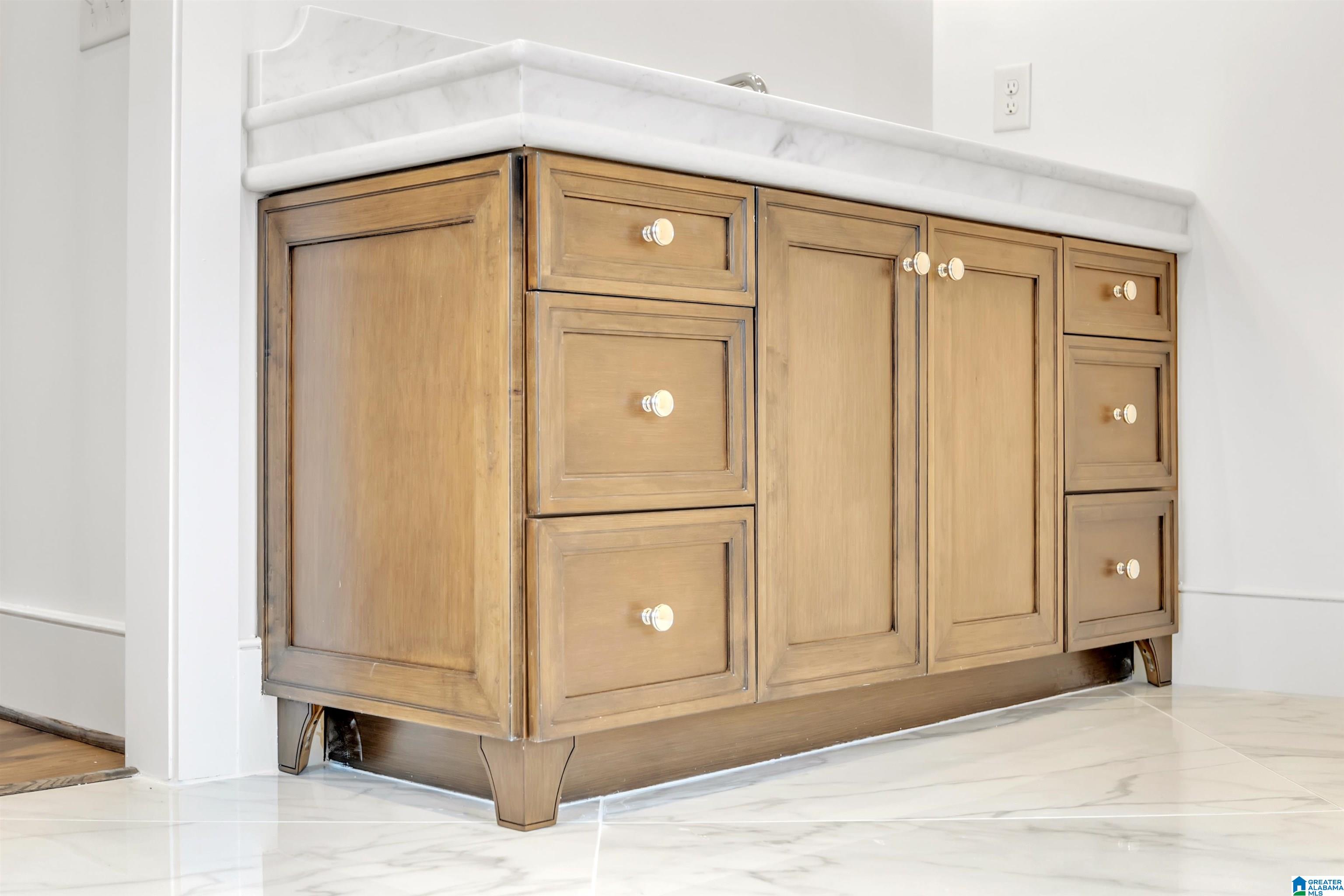 2263 FIVE OAKS TRAIL