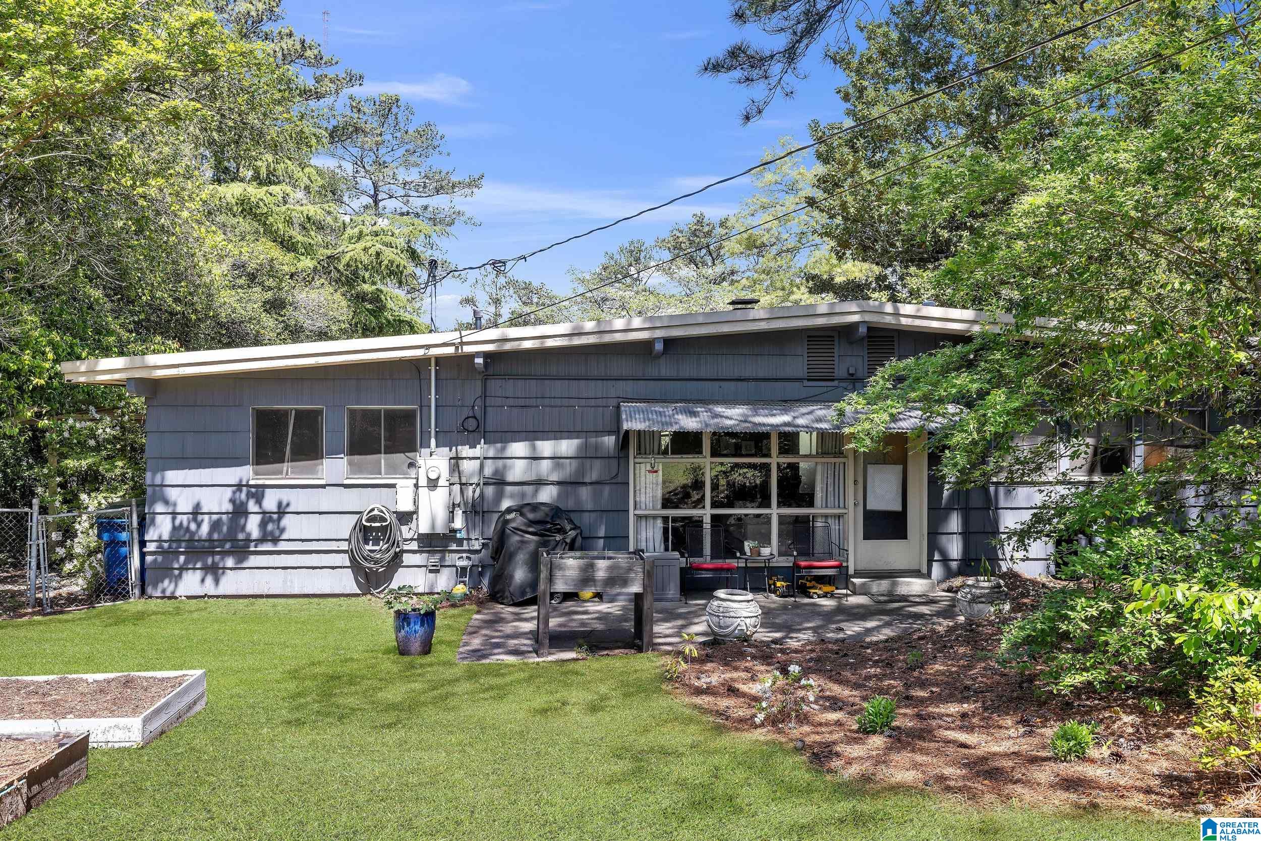 1572 VALLEY VIEW CIRCLE