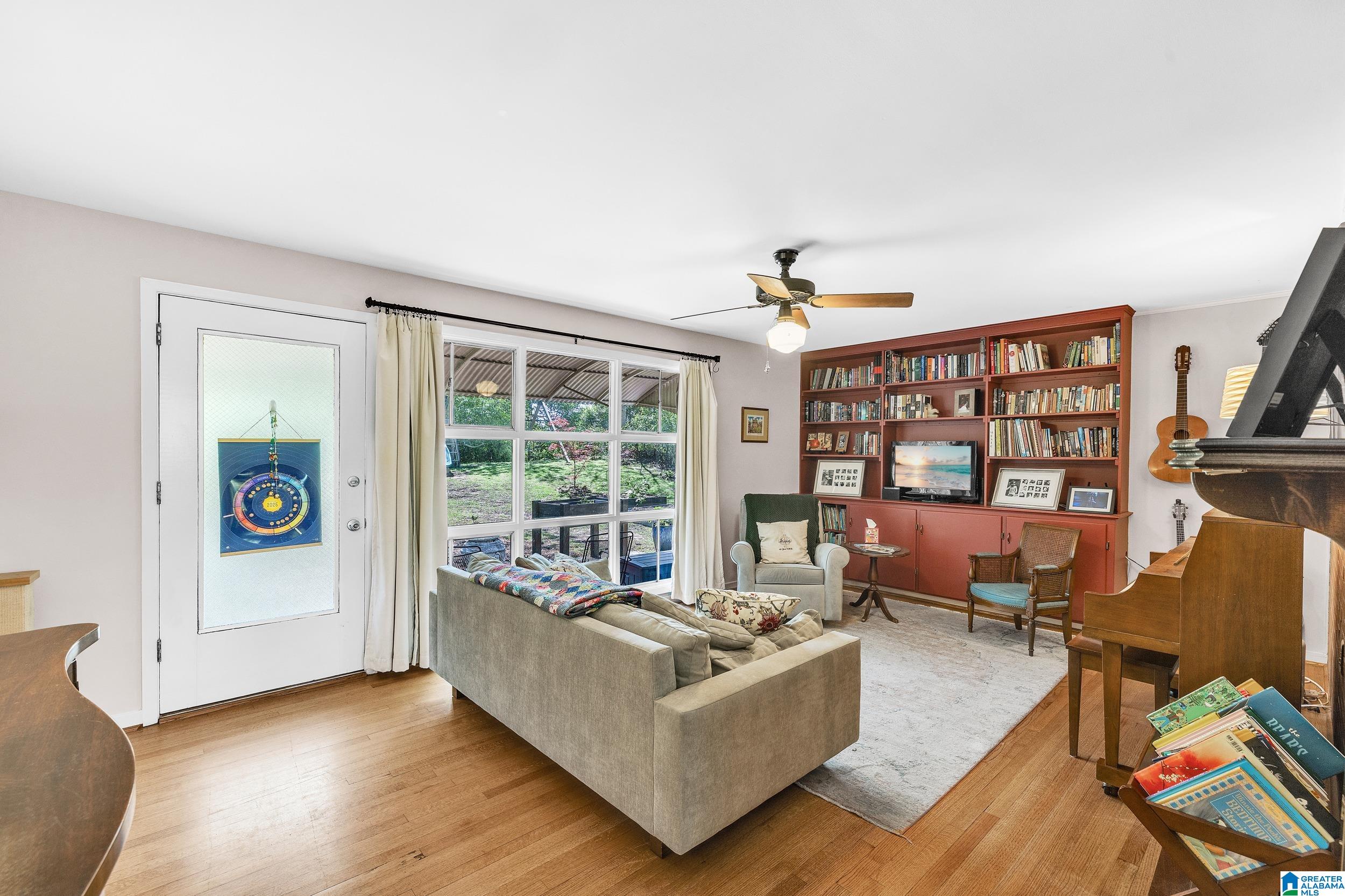 1572 VALLEY VIEW CIRCLE