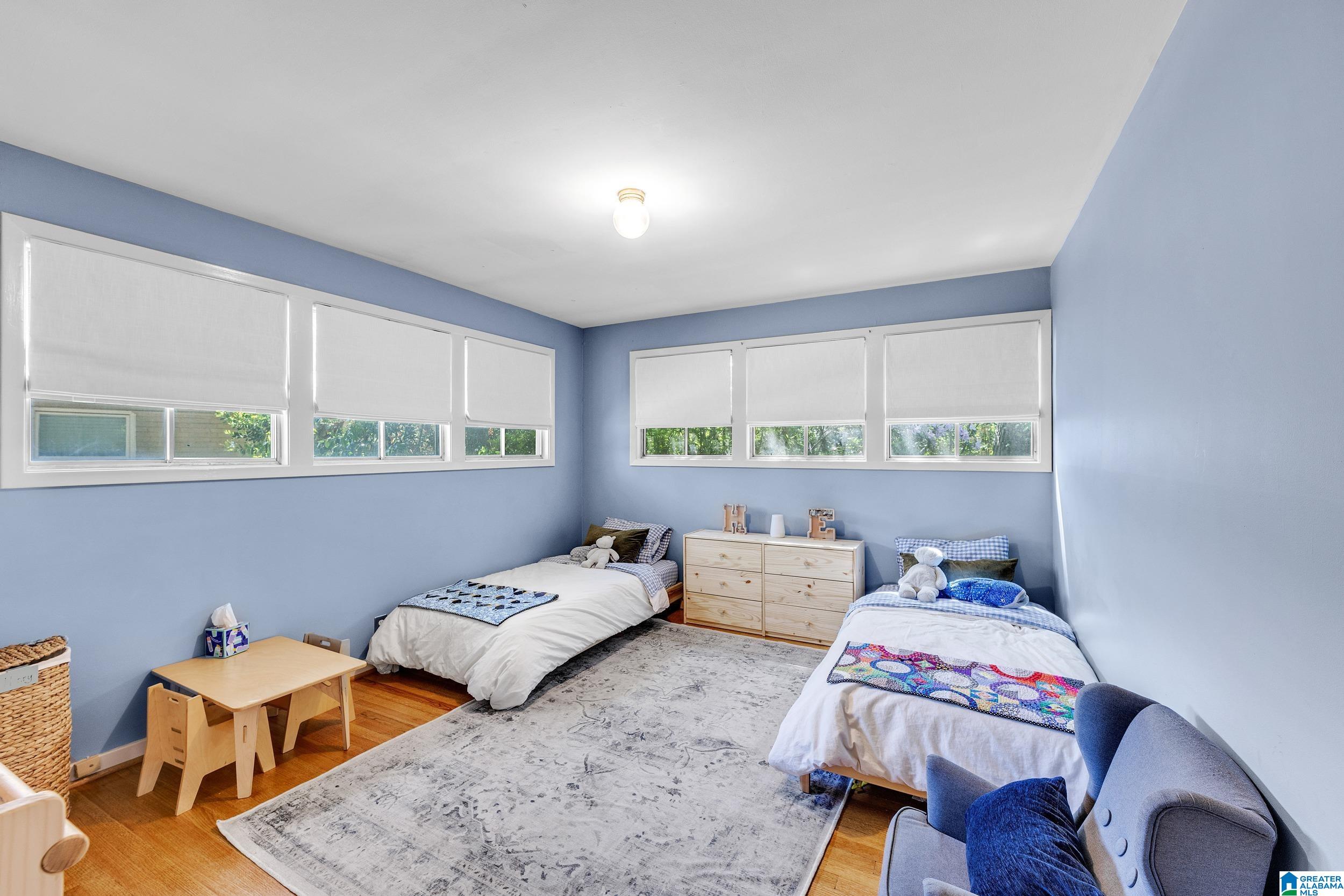1572 VALLEY VIEW CIRCLE