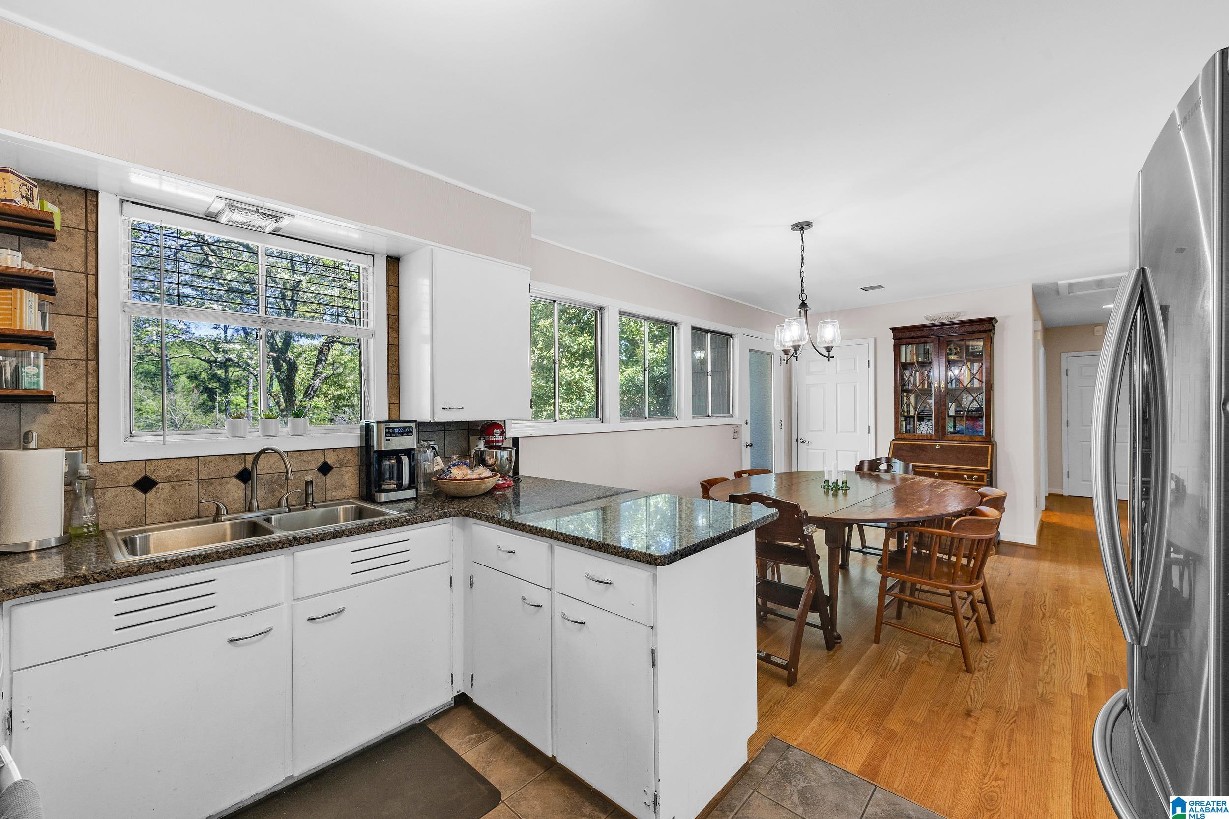 1572 VALLEY VIEW CIRCLE