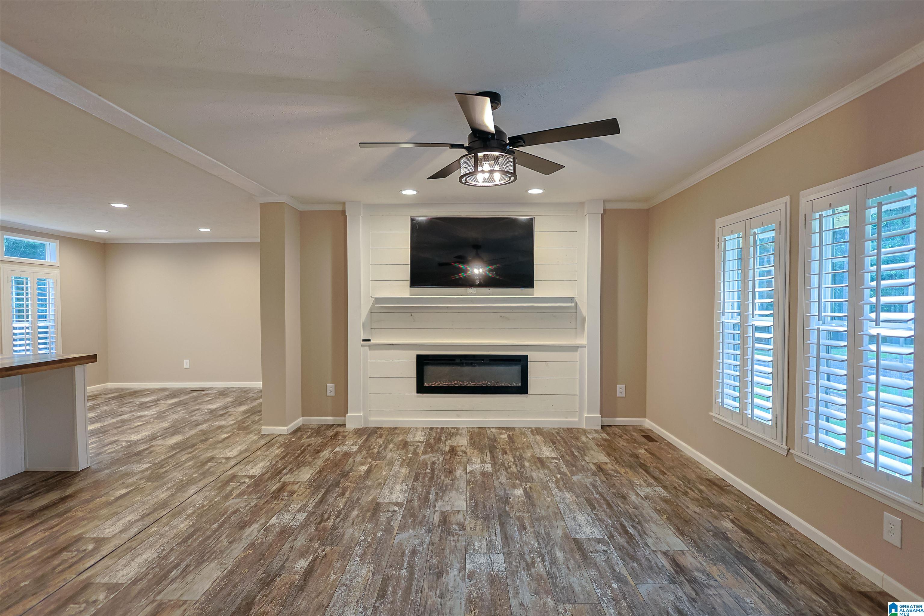 2381 JIM RANEY LANE