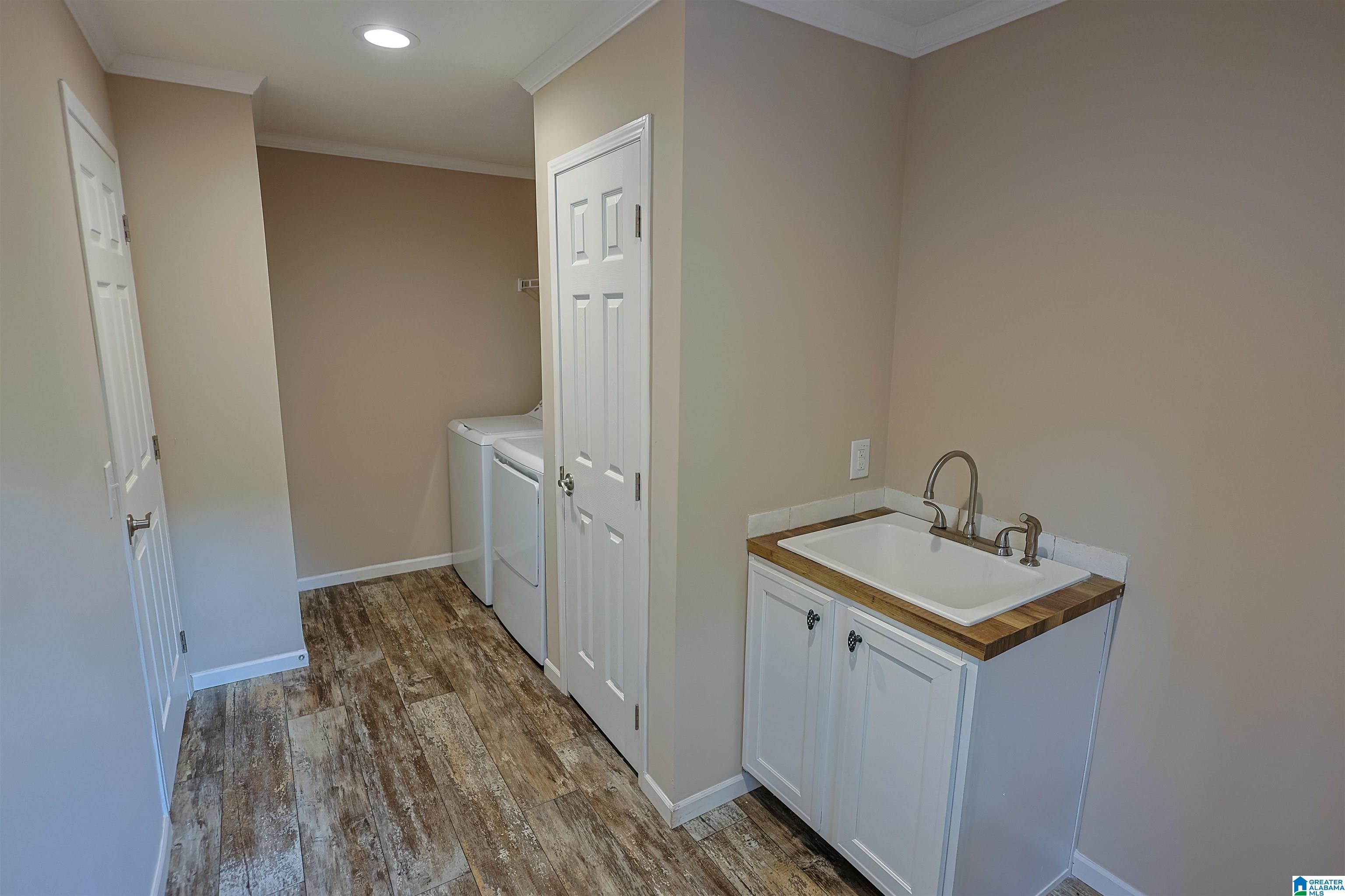 2381 JIM RANEY LANE