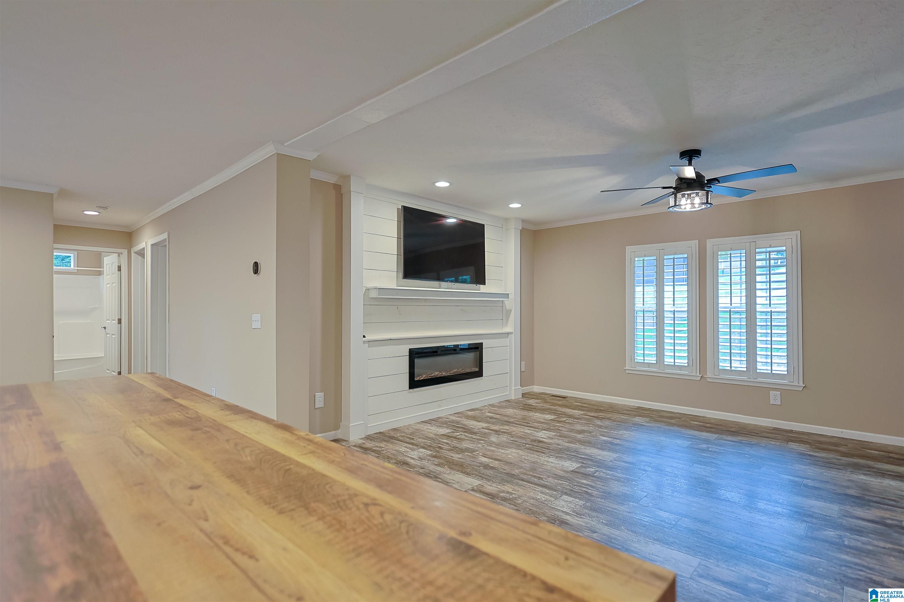 2381 JIM RANEY LANE