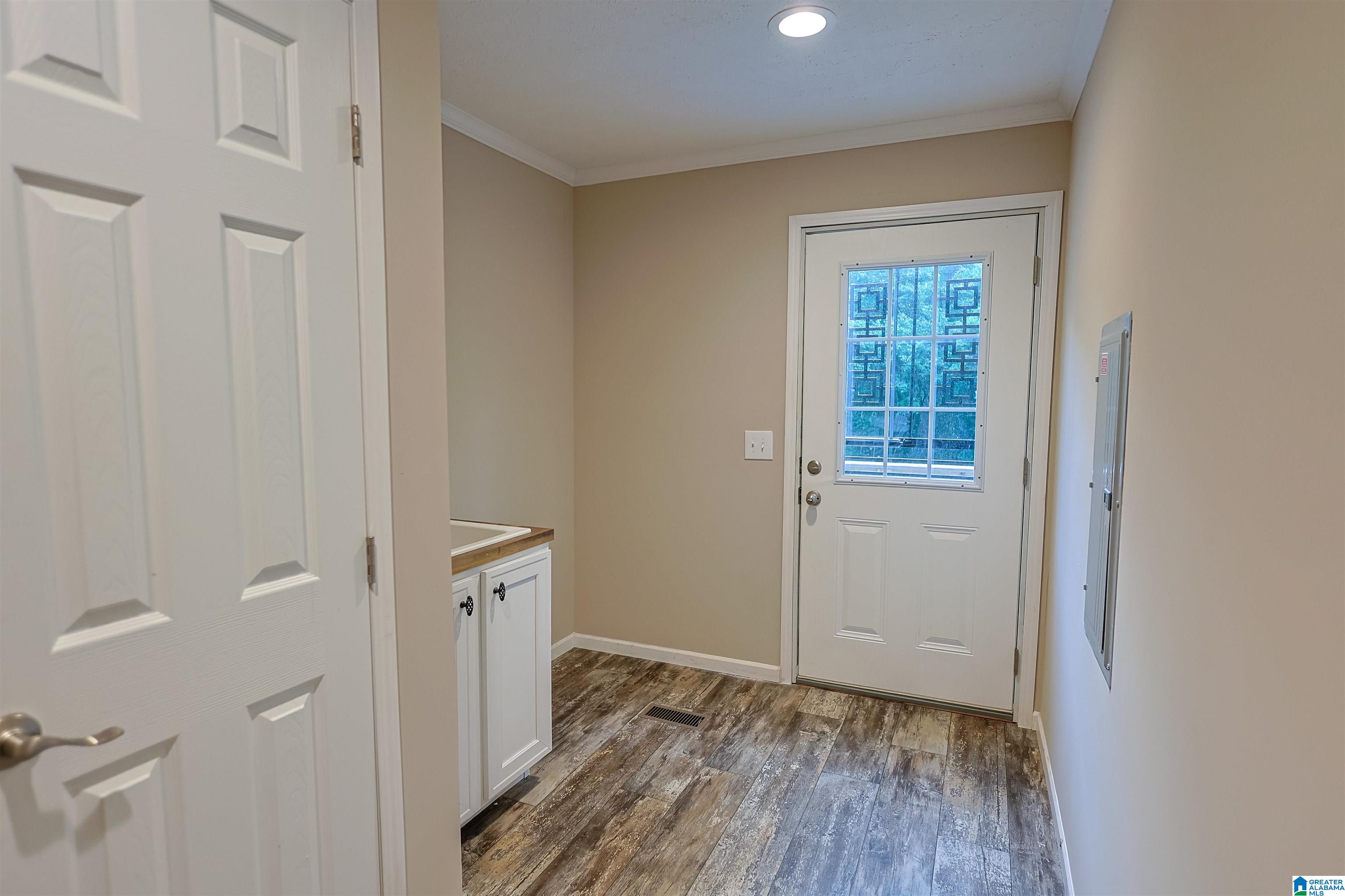 2381 JIM RANEY LANE