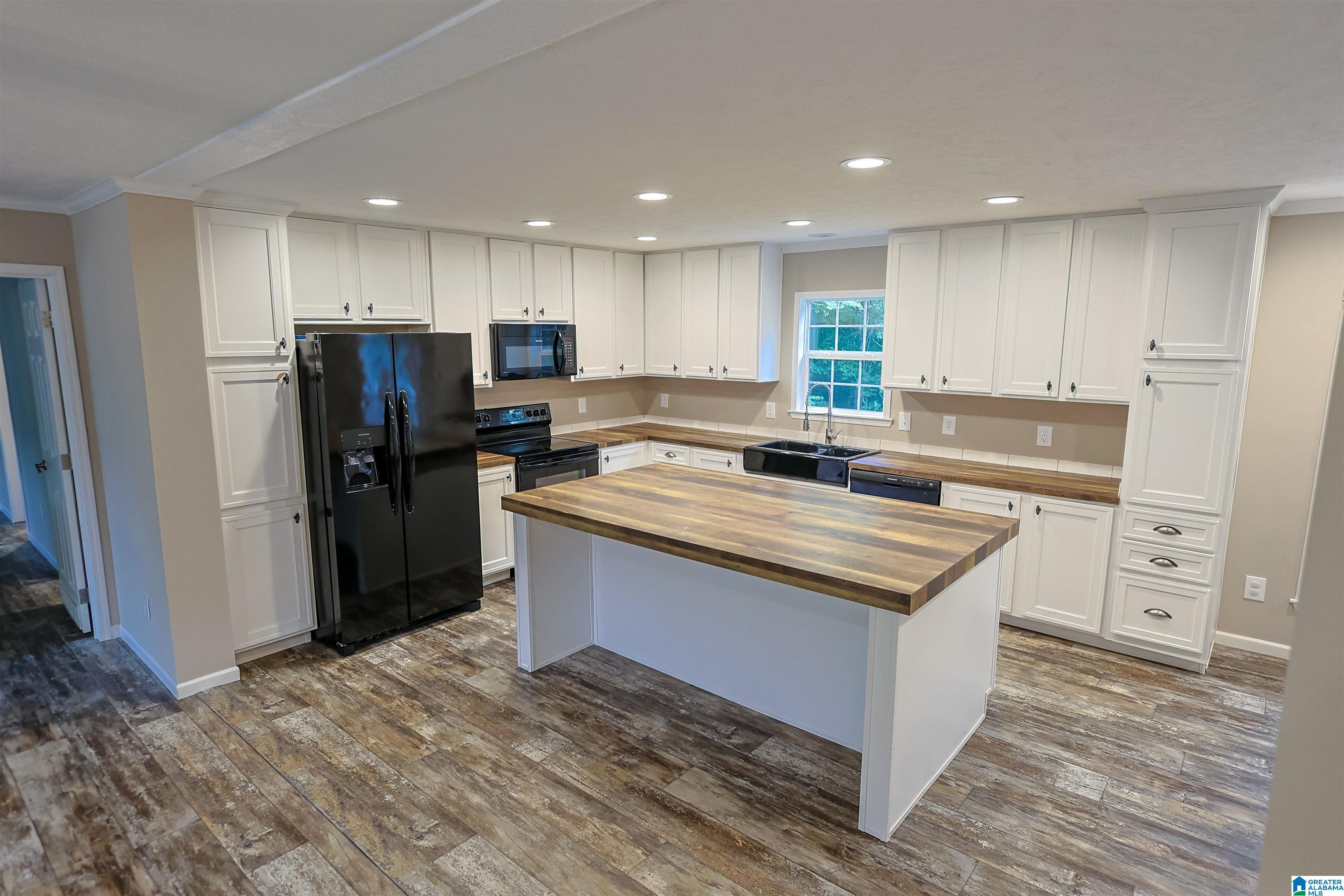 2381 JIM RANEY LANE
