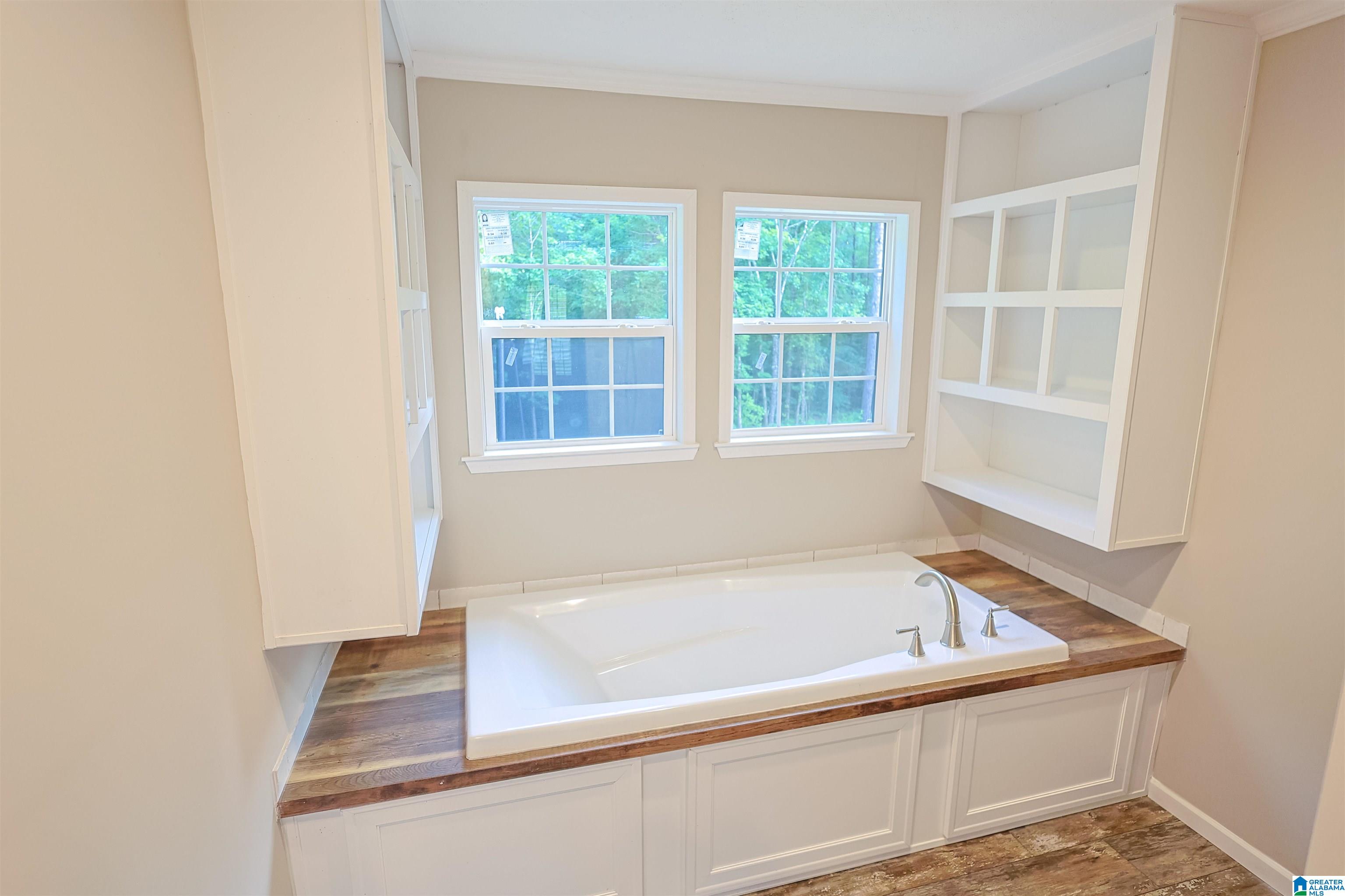 2381 JIM RANEY LANE