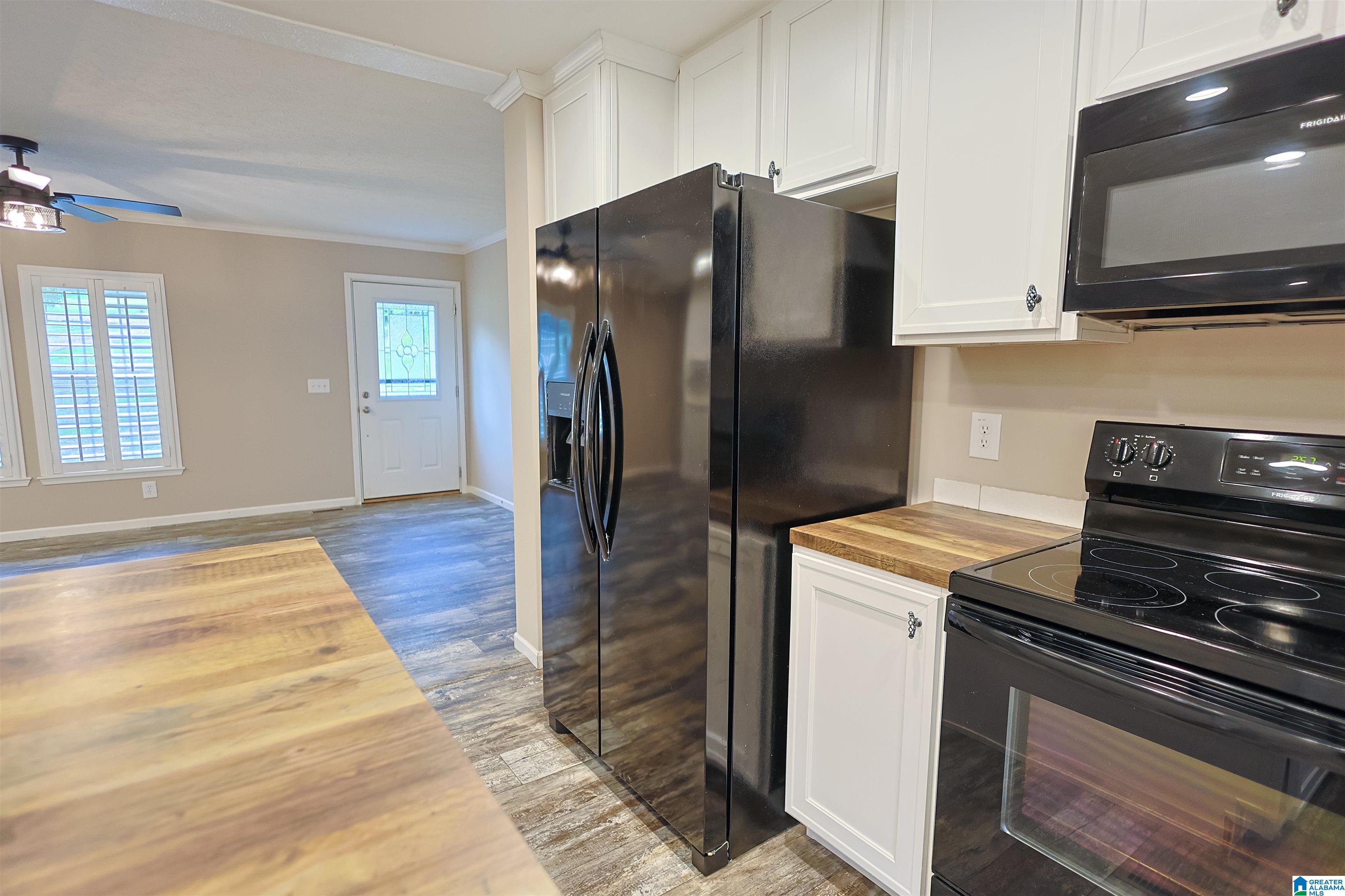 2381 JIM RANEY LANE
