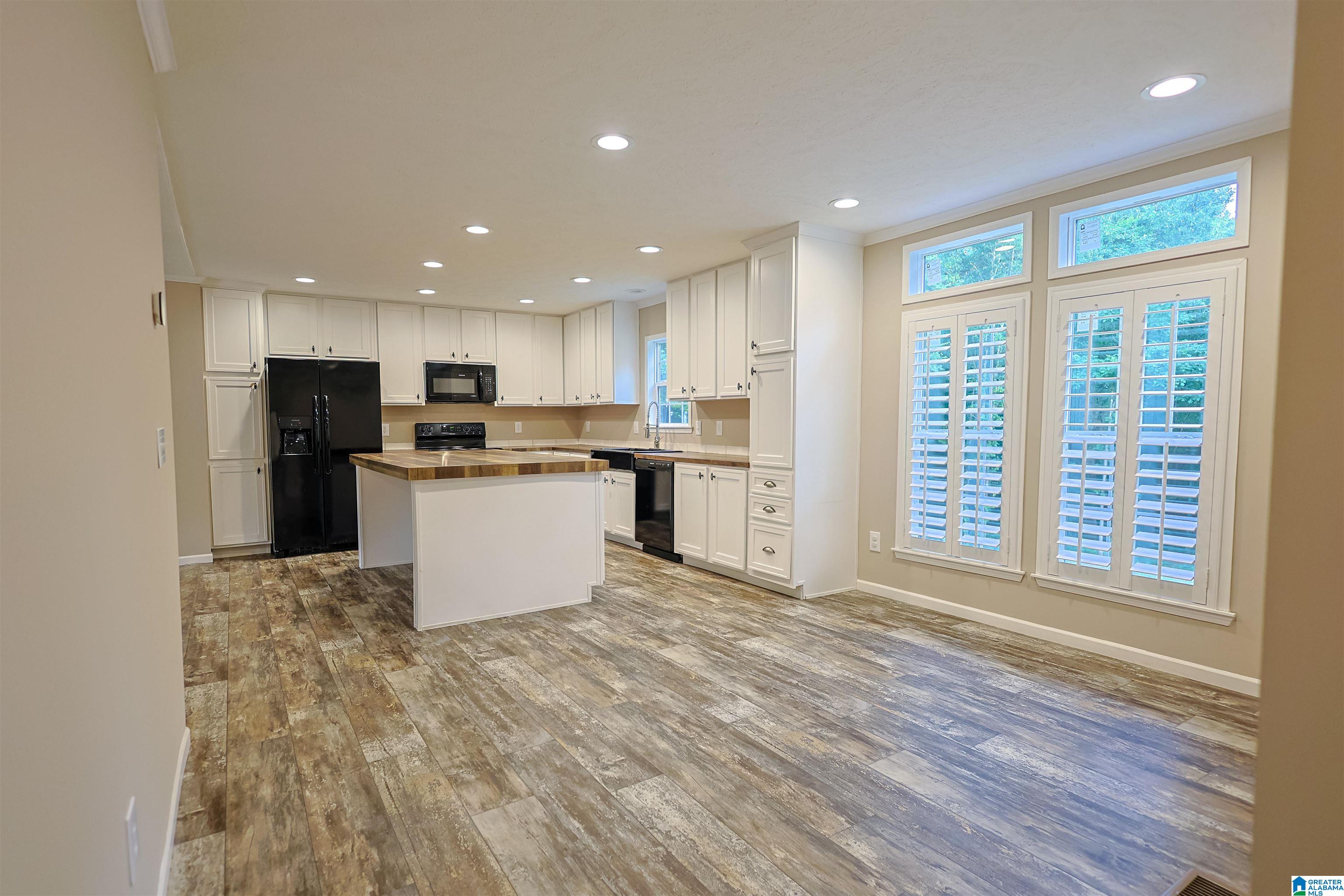 2381 JIM RANEY LANE