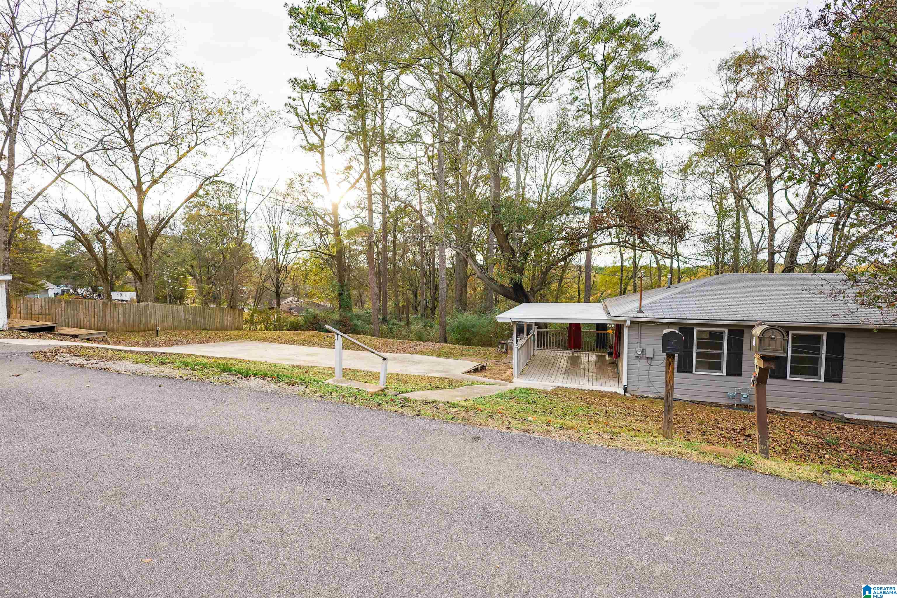 320 GOODVIEW STREET