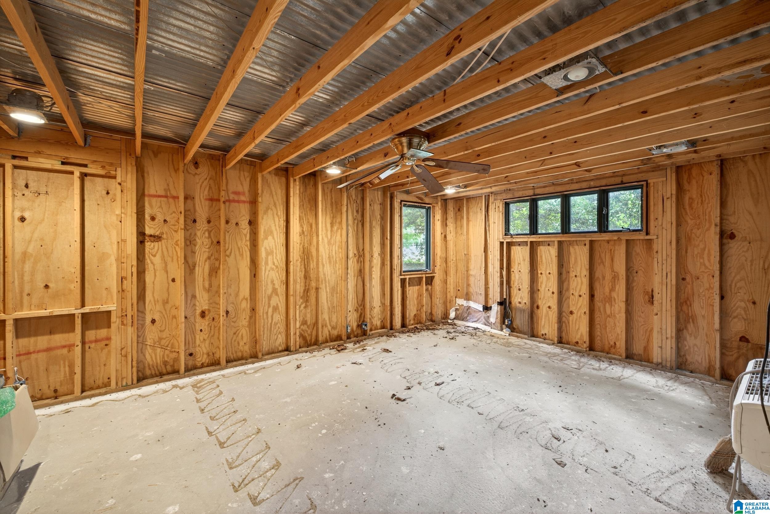 2905 KIRKCALDY LANE