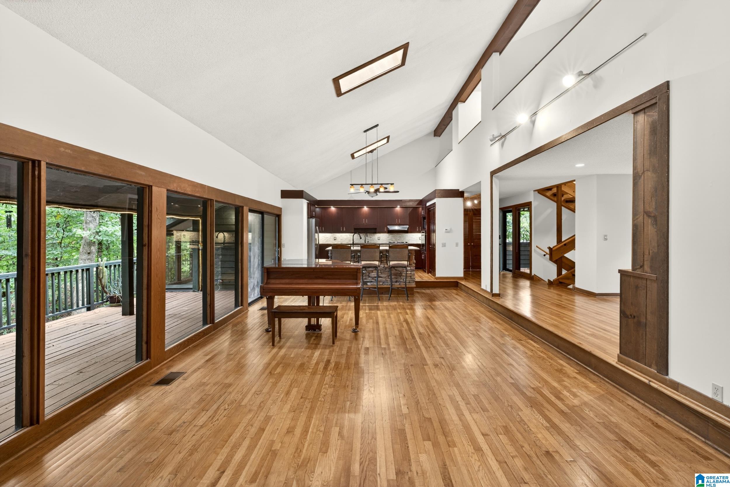2905 KIRKCALDY LANE