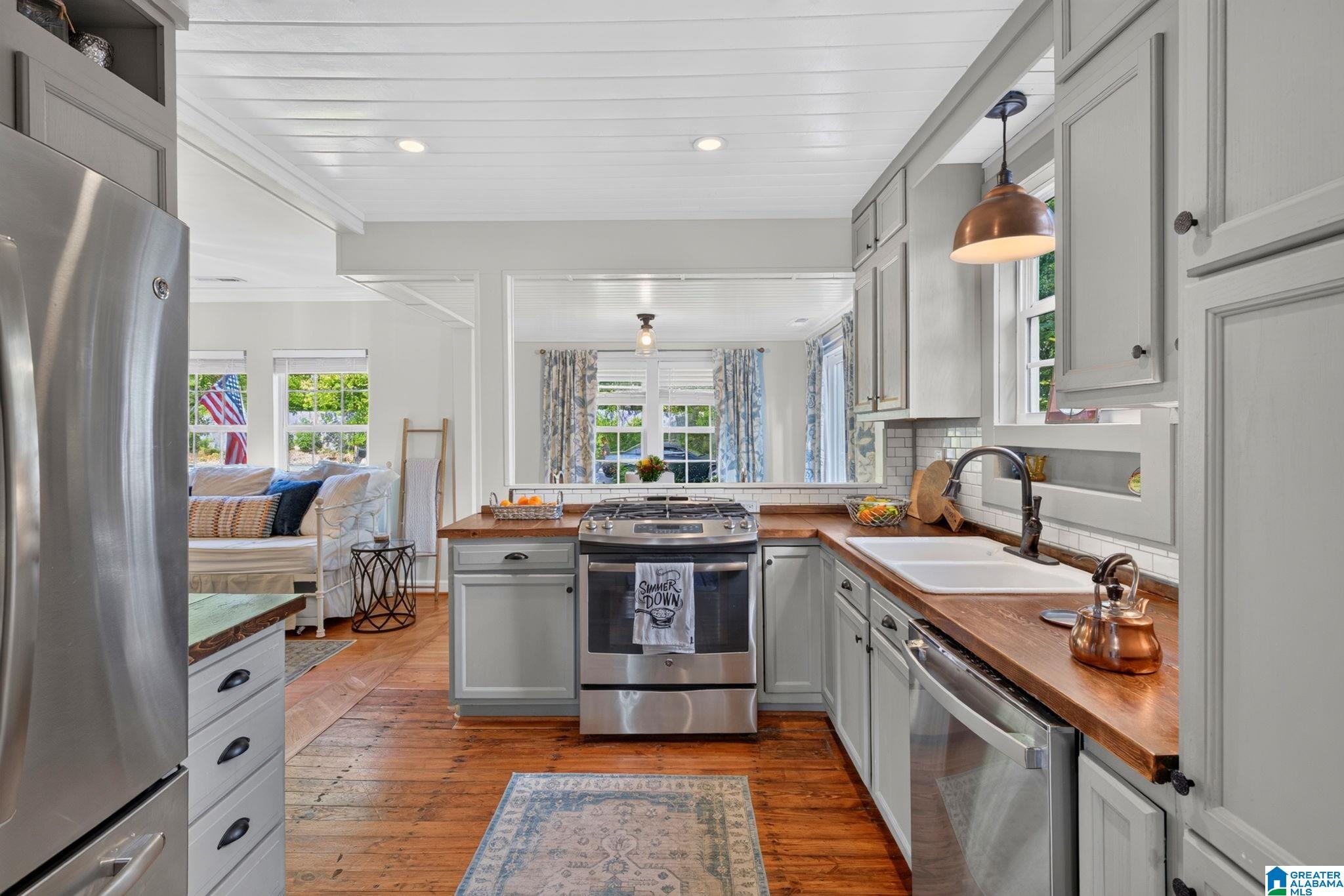 501 OXMOOR ROAD